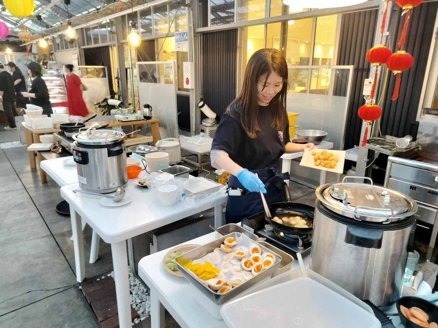 來四國德島煮魯肉飯┃釣魚餐廳新鮮納得市(新鮮なっとく市)亞州美食祭 台灣人煮魯肉飯 大雞排 地瓜球 麻婆豆腐美味登場