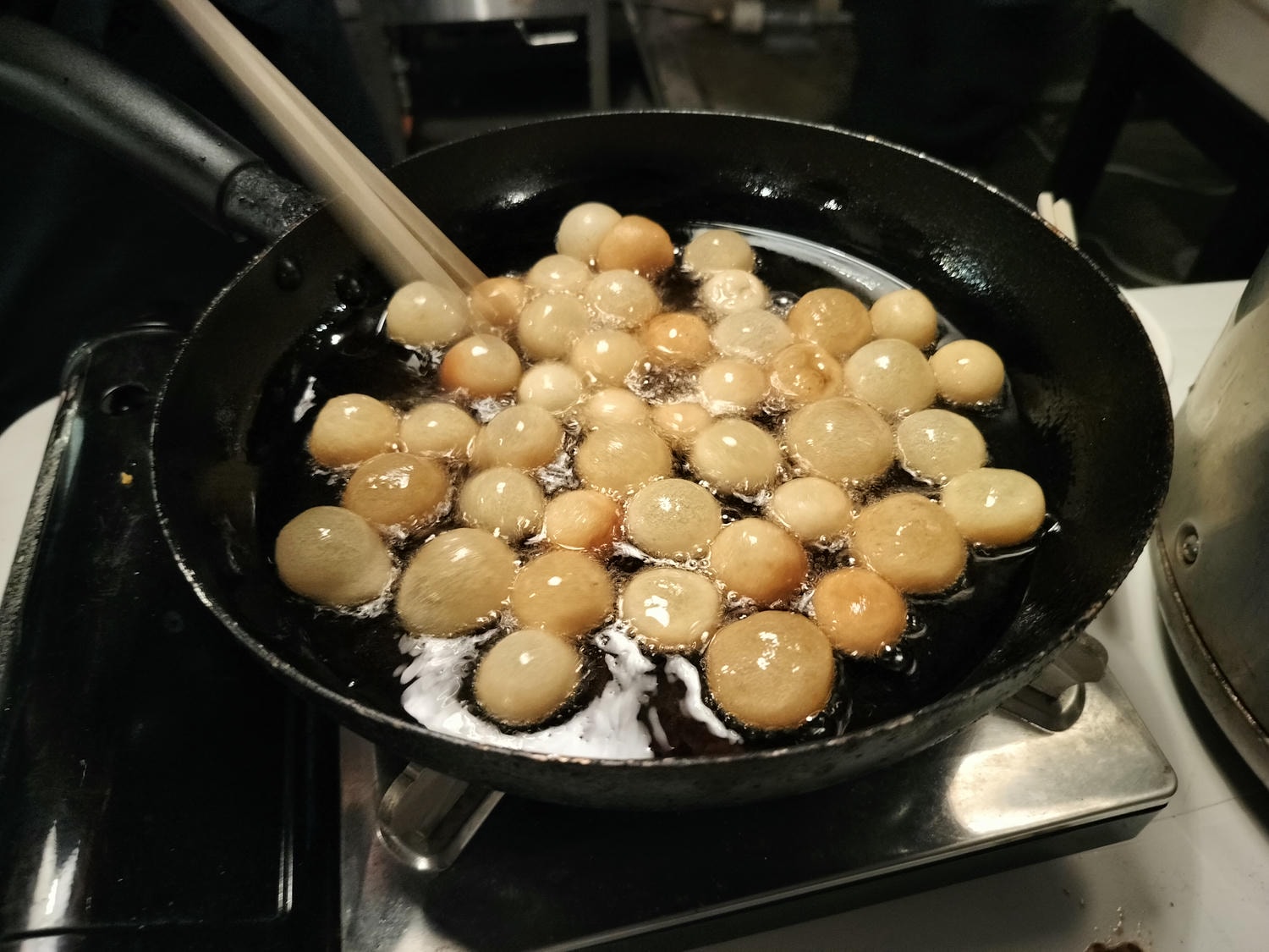 來四國德島煮魯肉飯┃釣魚餐廳新鮮納得市(新鮮なっとく市)亞州美食祭 台灣人煮魯肉飯 大雞排 地瓜球 麻婆豆腐美味登場