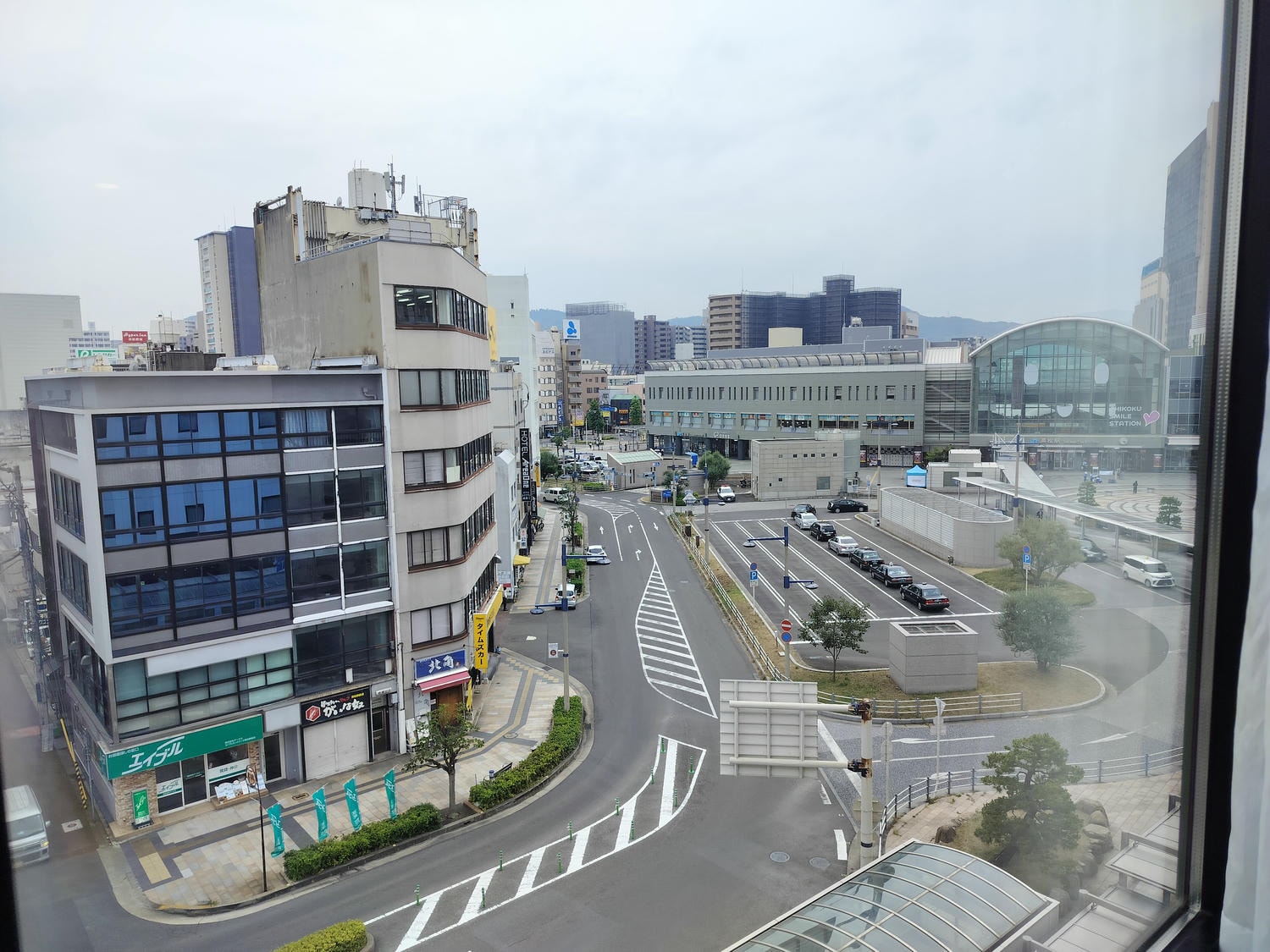 香川住宿┃JR高松站前 特色建築高松克雷緬特酒店 (JR Clement Inn)高松港跳島 高松站逛超市藥粧無印良品