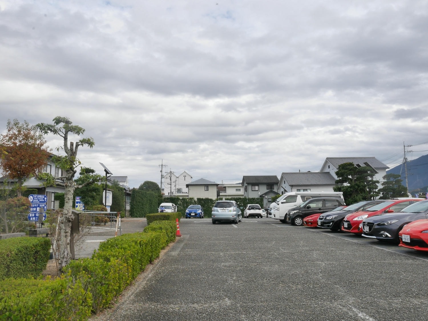 德島景點┃回到過去超有FU「美馬脇町卯建老街」藍染富商防火袖壁建築 竹雕阿波舞手作藍染 吃義大利麵 JR穴吹站