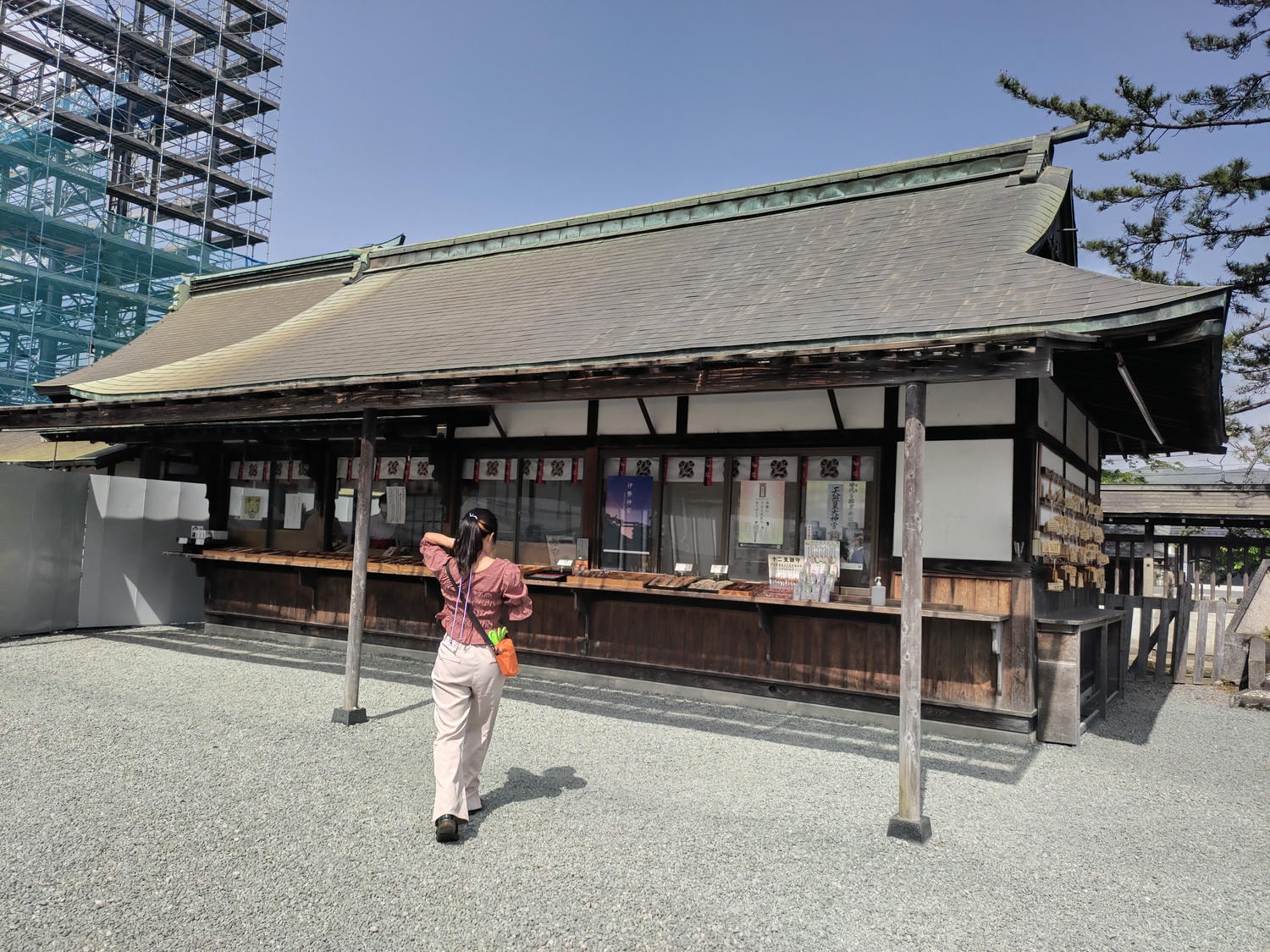 熊本景點┃阿蘇自由行 阿蘇神社(2024開放) 門前町商店街 丹波屋花布水占卜籤 阿蘇牛奶泡芙 古物店 JR宮地站步行可達 - 第11張圖 熊本景點┃阿蘇自由行 阿蘇神社(2024開放) 門前町商店街 丹波屋花布水占卜籤 阿蘇牛奶泡芙 古物店 JR宮地站步行可達
