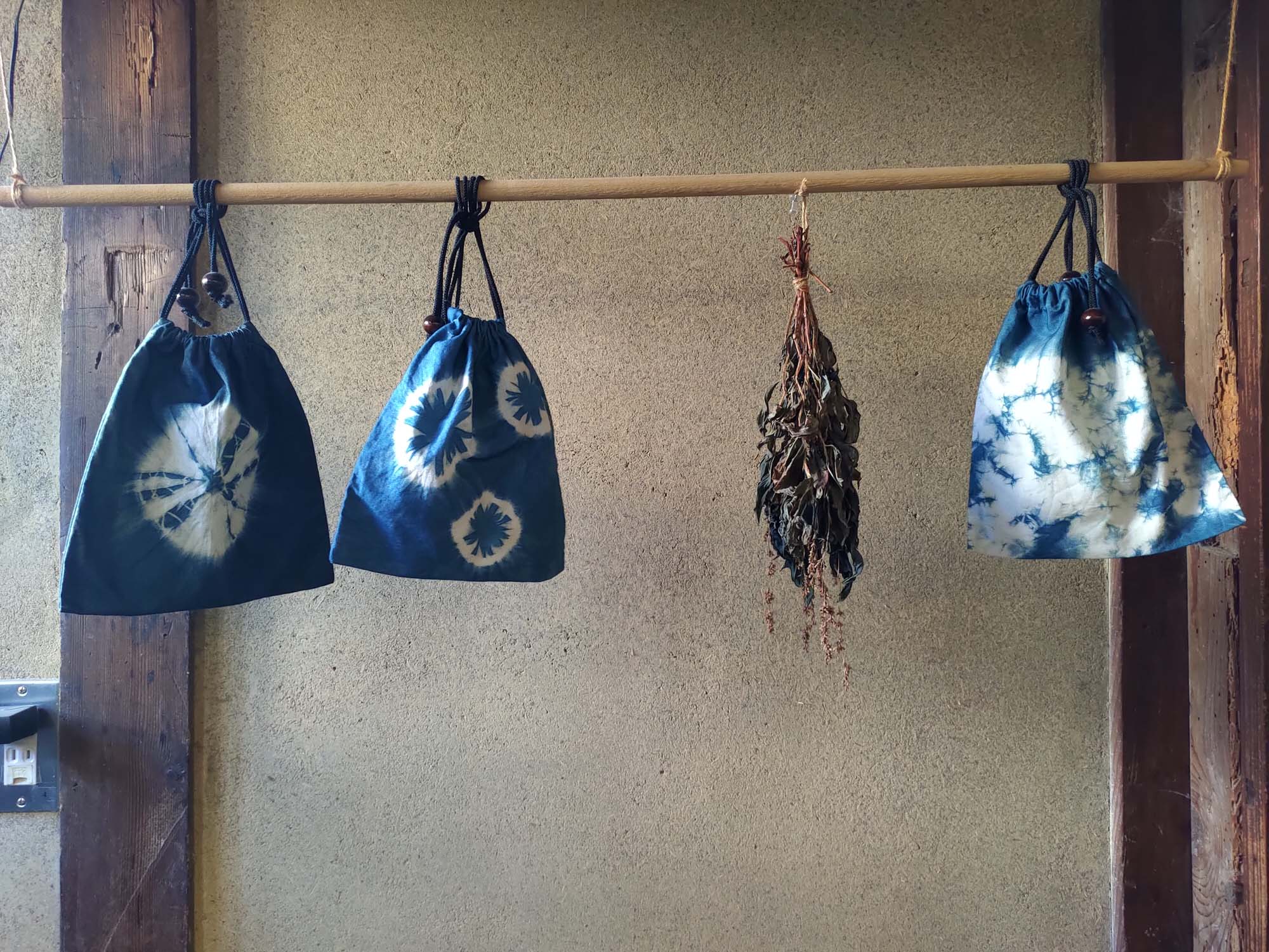 德島景點┃回到過去超有FU「美馬脇町卯建老街」藍染富商防火袖壁建築 竹雕阿波舞手作藍染 吃義大利麵 JR穴吹站