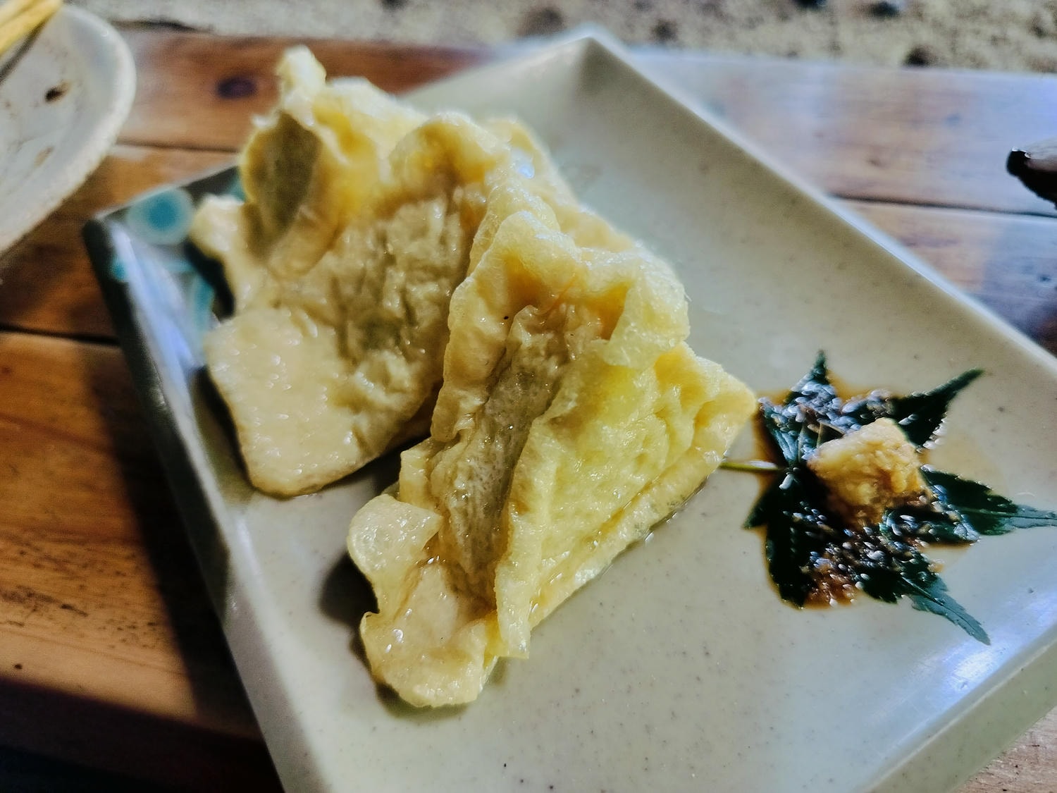 熊本自由行南阿蘇┃深山傳統鄉土料理「高森田樂保存會」圍爐碳烤味噌魚豆腐蒟蒻景色美 走1分到上色見熊野座神社 - 第17張圖 熊本自由行南阿蘇┃深山傳統鄉土料理「高森田樂保存會」圍爐碳烤味噌魚豆腐蒟蒻景色美 走1分到上色見熊野座神社