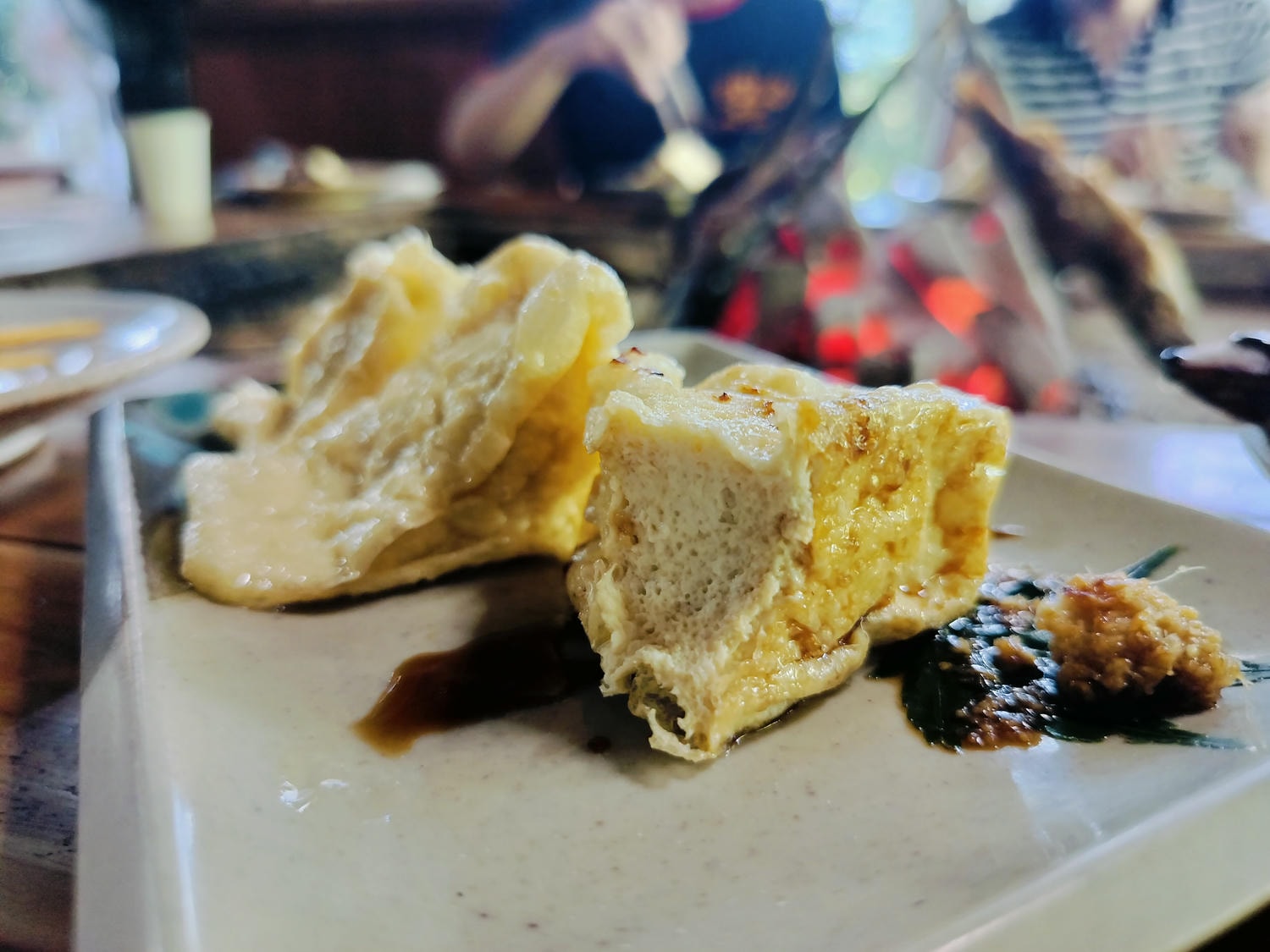 熊本自由行南阿蘇┃深山傳統鄉土料理「高森田樂保存會」圍爐碳烤味噌魚豆腐蒟蒻景色美 走1分到上色見熊野座神社 - 第18張圖 熊本自由行南阿蘇┃深山傳統鄉土料理「高森田樂保存會」圍爐碳烤味噌魚豆腐蒟蒻景色美 走1分到上色見熊野座神社