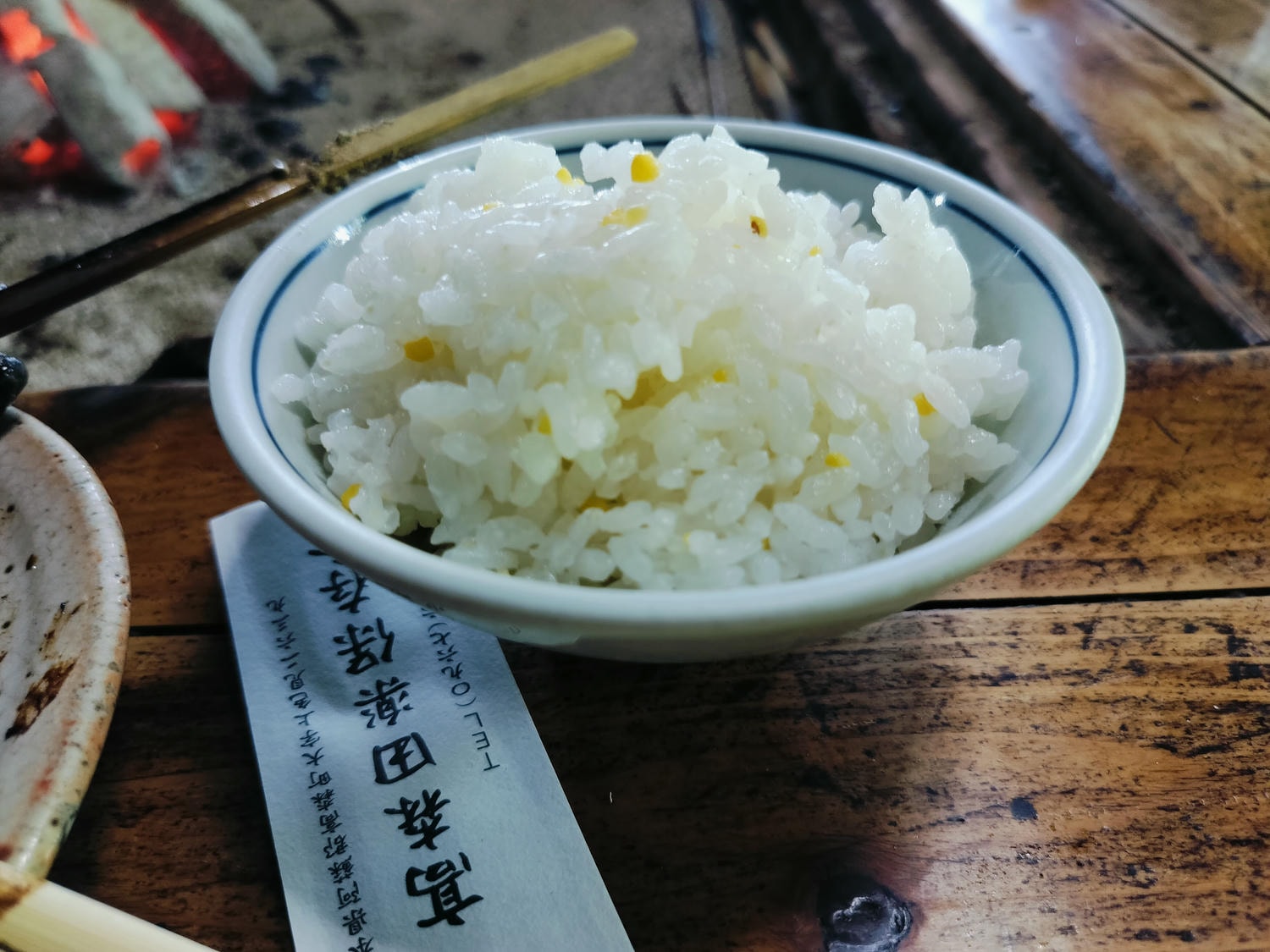 熊本自由行南阿蘇┃深山傳統鄉土料理「高森田樂保存會」圍爐碳烤味噌魚豆腐蒟蒻景色美 走1分到上色見熊野座神社 - 第20張圖 熊本自由行南阿蘇┃深山傳統鄉土料理「高森田樂保存會」圍爐碳烤味噌魚豆腐蒟蒻景色美 走1分到上色見熊野座神社