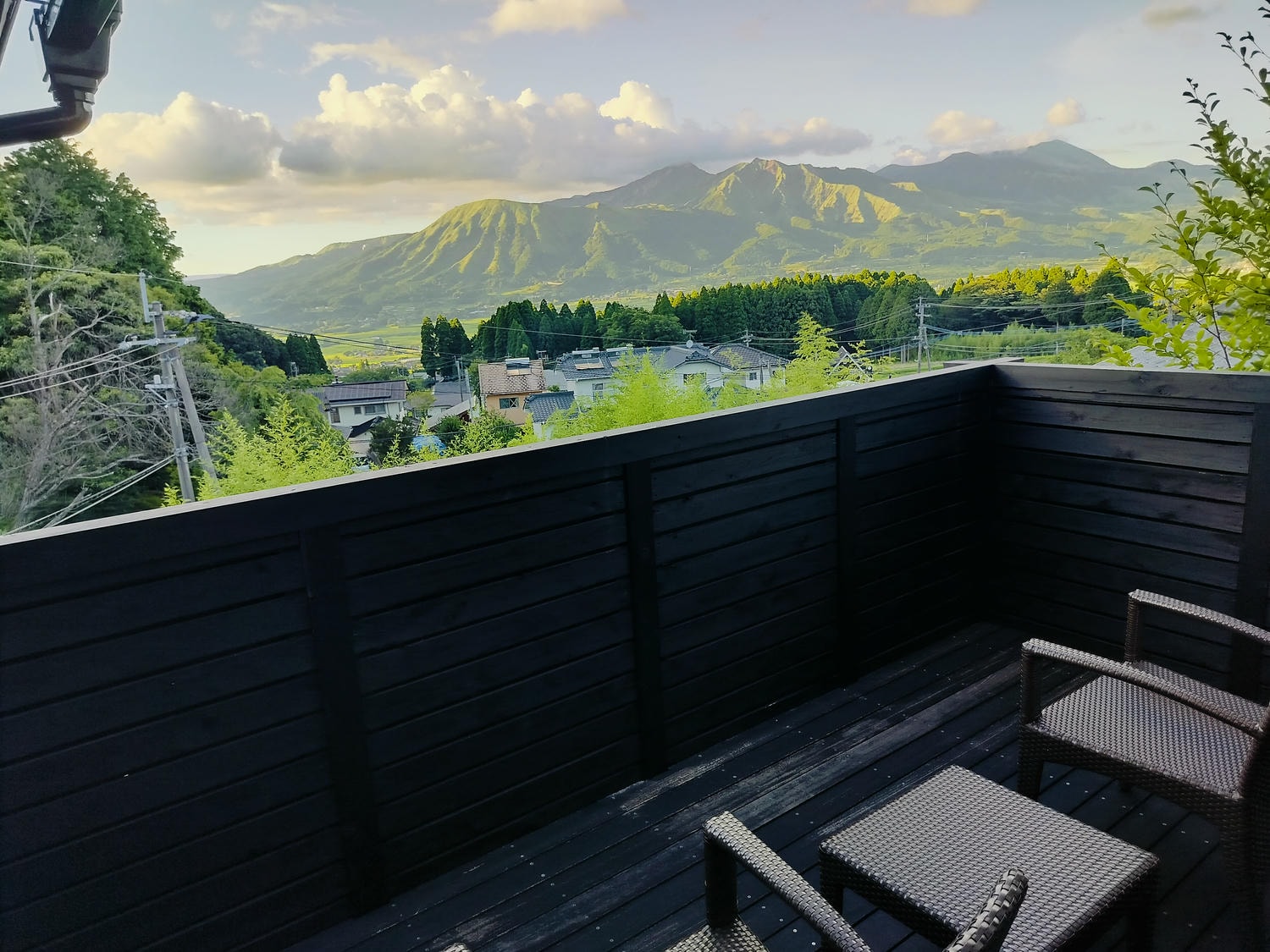 熊本住宿阿蘇┃高級溫泉包棟賞阿蘇五岳「南阿蘇溫泉鄉別邸蘇庵」樓中樓舒適超滿意!一泊二食吃和牛可接送