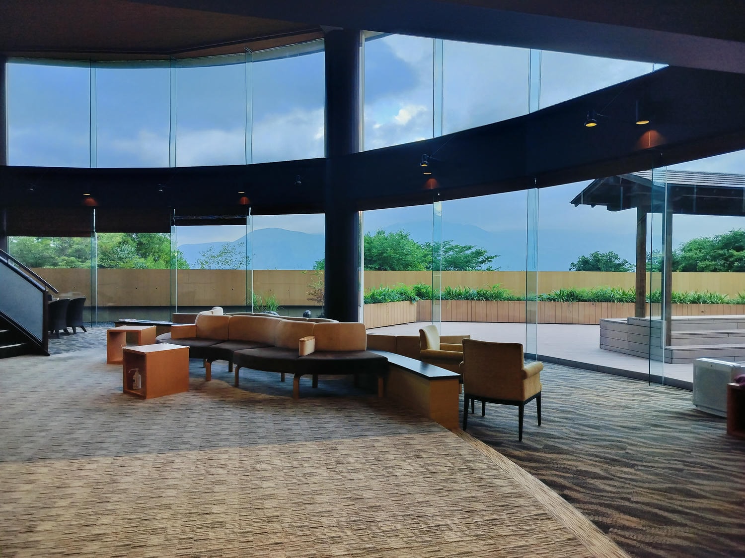 熊本住宿阿蘇┃高級溫泉包棟賞阿蘇五岳「南阿蘇溫泉鄉別邸蘇庵」樓中樓舒適超滿意!一泊二食吃和牛可接送