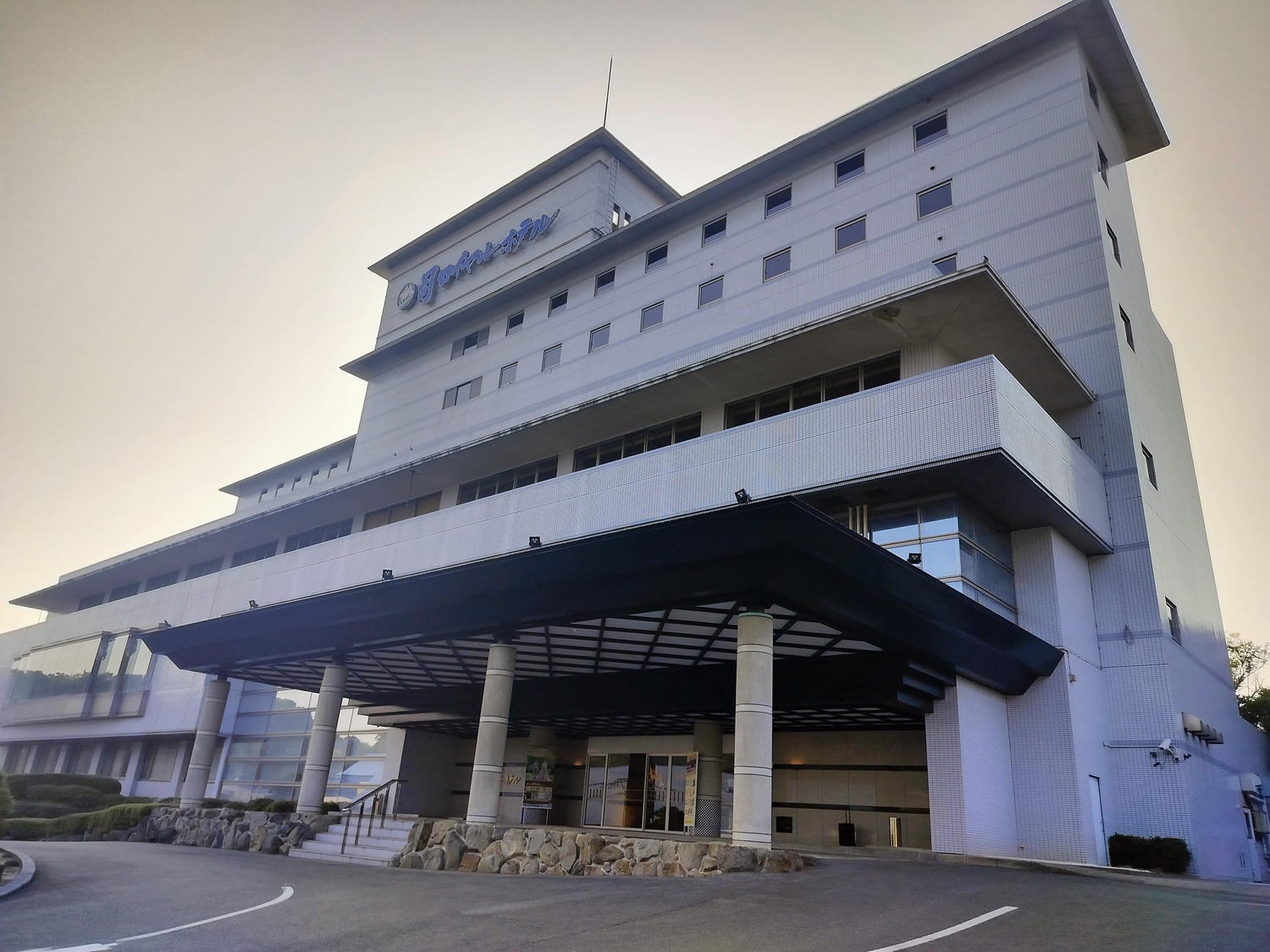 熊本住宿玉名┃渡假天然溫泉房寬舒適「司ロイヤルホテル(Tsukasa Royal Hotel)一泊二食JR新玉名站巴士7分 - 第3張圖 熊本住宿玉名┃渡假天然溫泉房寬舒適「司ロイヤルホテル(Tsukasa Royal Hotel)一泊二食JR新玉名站巴士7分