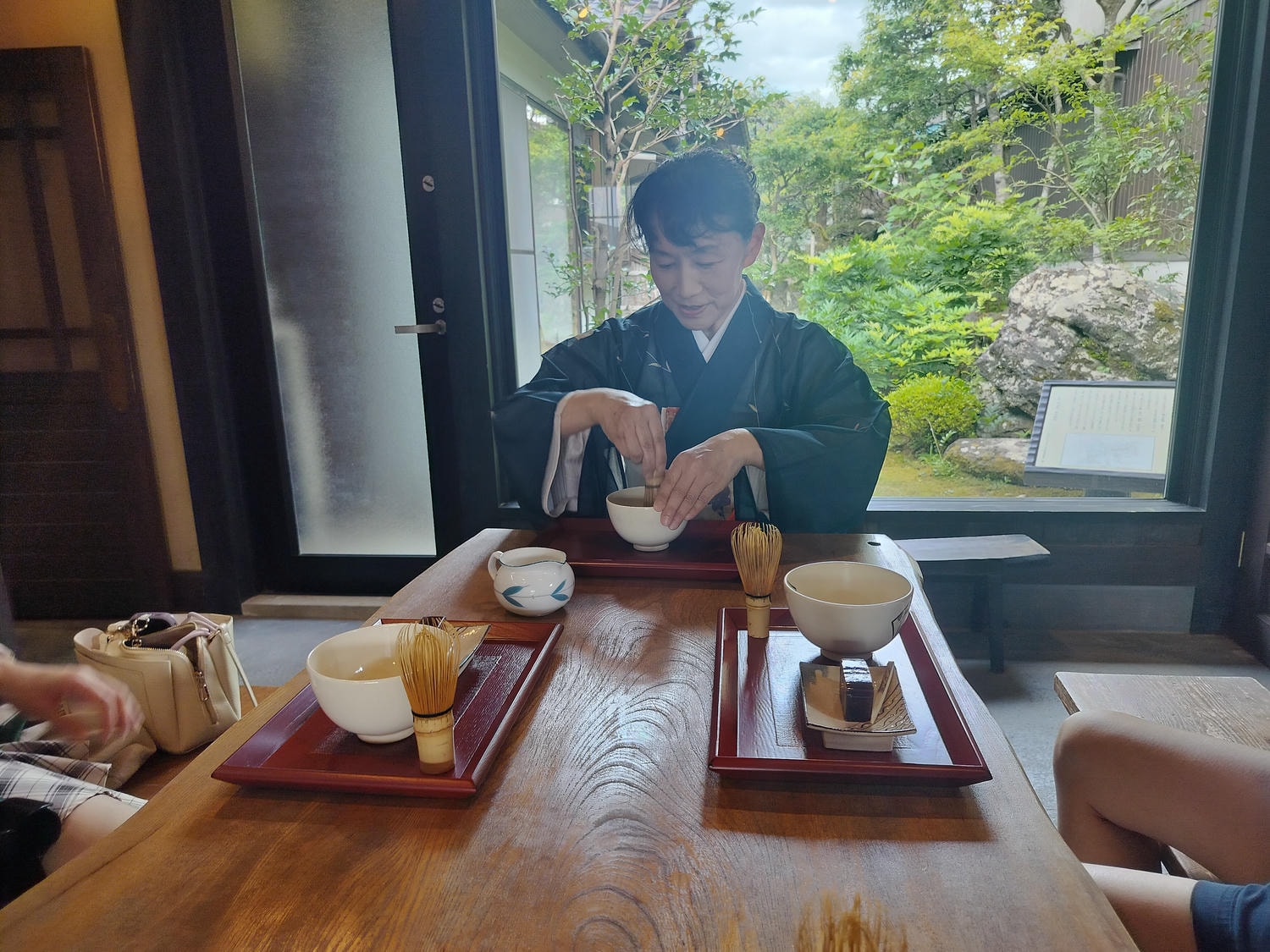 熊本體驗人吉┃鍛冶屋町百年老鋪-釜田釀造所味噌醬油藏見學試吃 立山商店抹茶體驗品茶 球磨川水質恩惠
