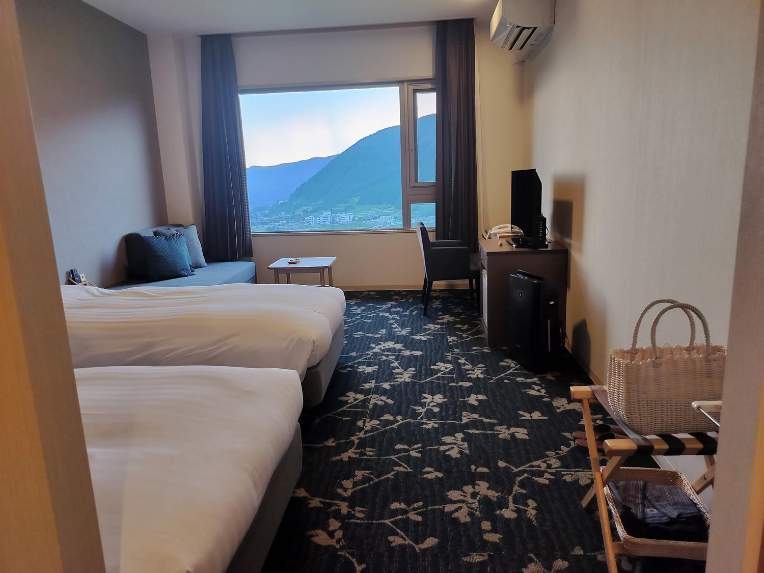 熊本高爾夫渡假住宿┃專業球場-阿蘇TRIAL高爾夫球場渡假村住一晚 天然溫泉一泊二食 阿蘇山包圍美景寧靜