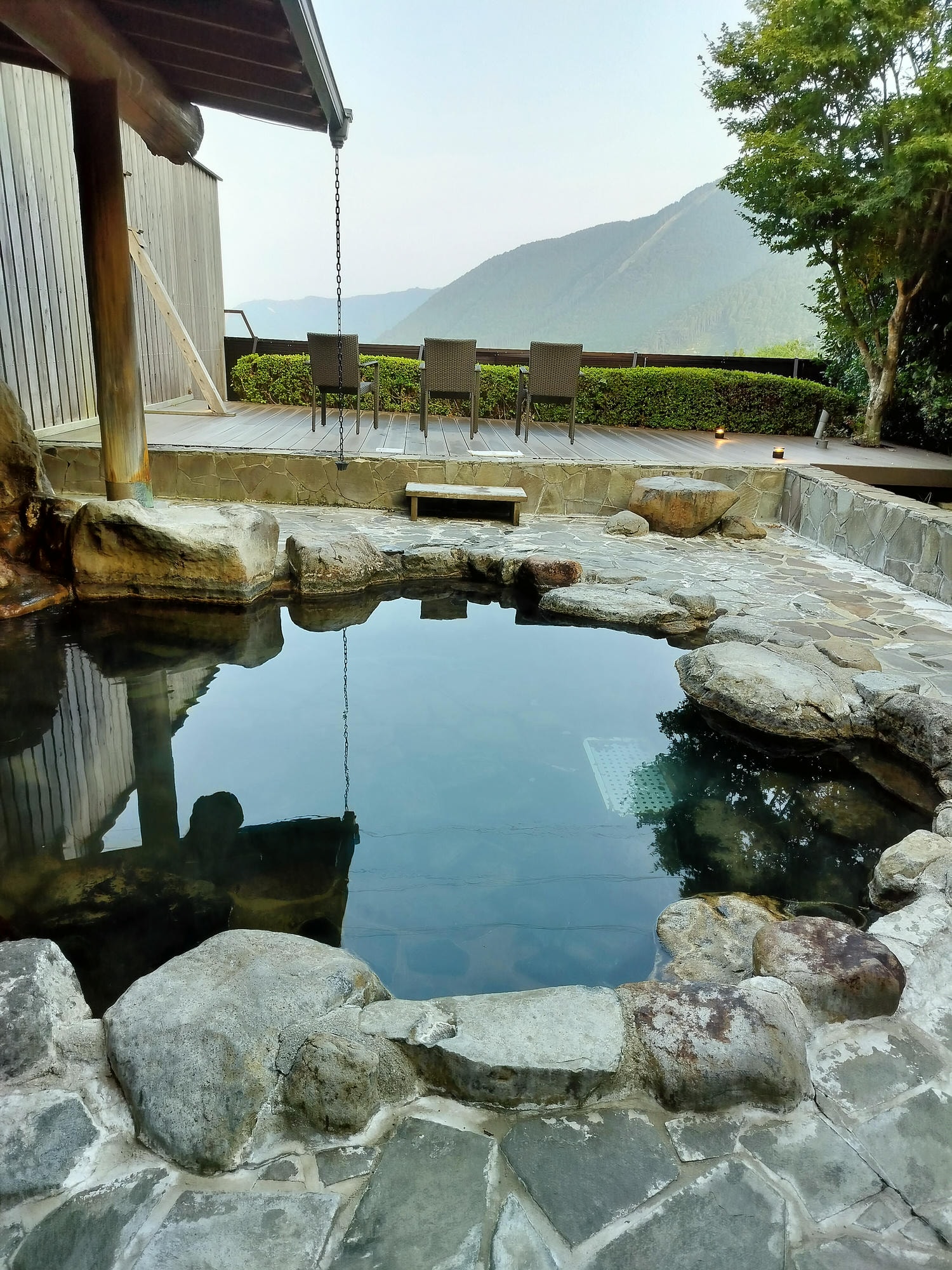 熊本高爾夫渡假住宿┃專業球場-阿蘇TRIAL高爾夫球場渡假村住一晚 天然溫泉一泊二食 阿蘇山包圍美景寧靜