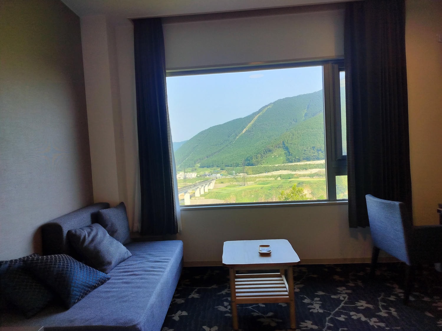 熊本高爾夫渡假住宿┃專業球場-阿蘇TRIAL高爾夫球場渡假村住一晚 天然溫泉一泊二食 阿蘇山包圍美景寧靜