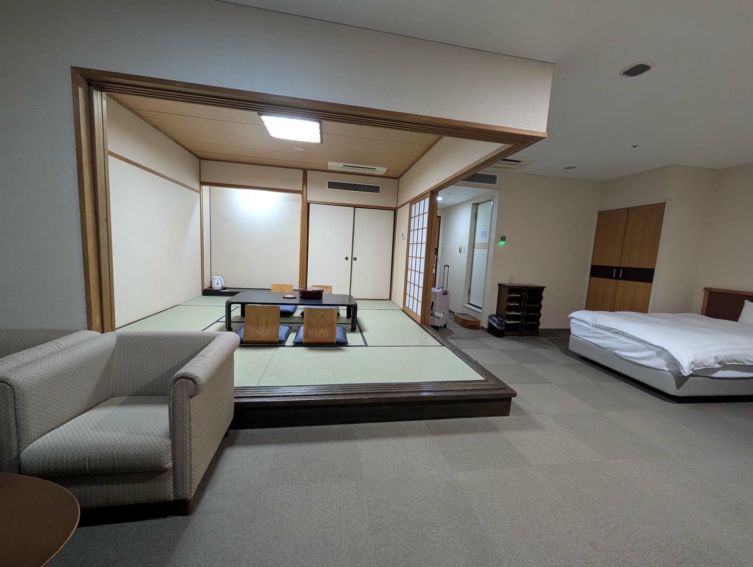 熊本住宿┃市區天然溫泉高質感-菊南溫泉ユウベルホテル(Ubl Hotel)一泊二食 獨棟溫泉超棒 熊本自由行 - 第37張圖 熊本住宿┃市區天然溫泉高質感-菊南溫泉ユウベルホテル(Ubl Hotel)一泊二食 獨棟溫泉超棒 熊本自由行