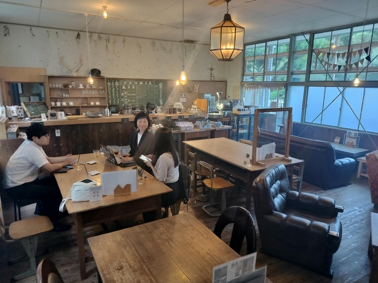 德島祖谷秘境咖啡┃與貓共存小學廢校活用Haretoke cafe咖啡辦公 Guest House青旅住宿 ハレとケ珈琲地方創生 - 第16張圖 德島祖谷秘境咖啡┃與貓共存小學廢校活用Haretoke cafe咖啡辦公 Guest House青旅住宿 ハレとケ珈琲地方創生