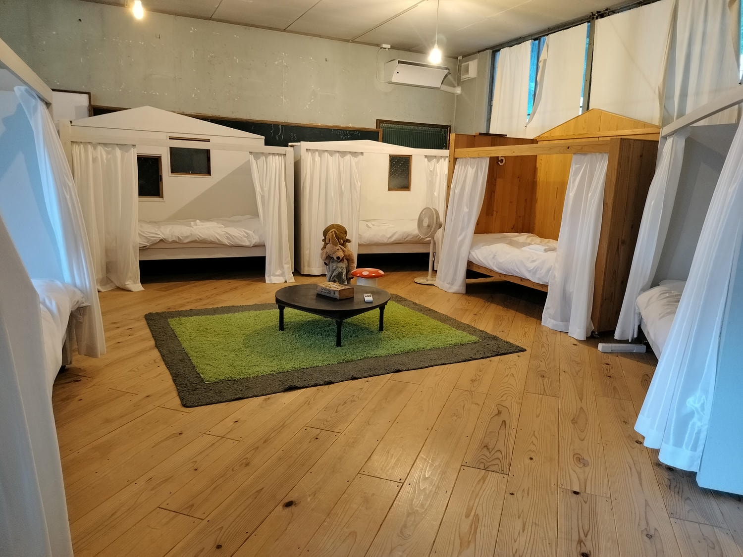 德島祖谷秘境咖啡┃與貓共存小學廢校活用Haretoke cafe咖啡辦公 Guest House青旅住宿 ハレとケ珈琲地方創生 - 第31張圖 德島祖谷秘境咖啡┃與貓共存小學廢校活用Haretoke cafe咖啡辦公 Guest House青旅住宿 ハレとケ珈琲地方創生