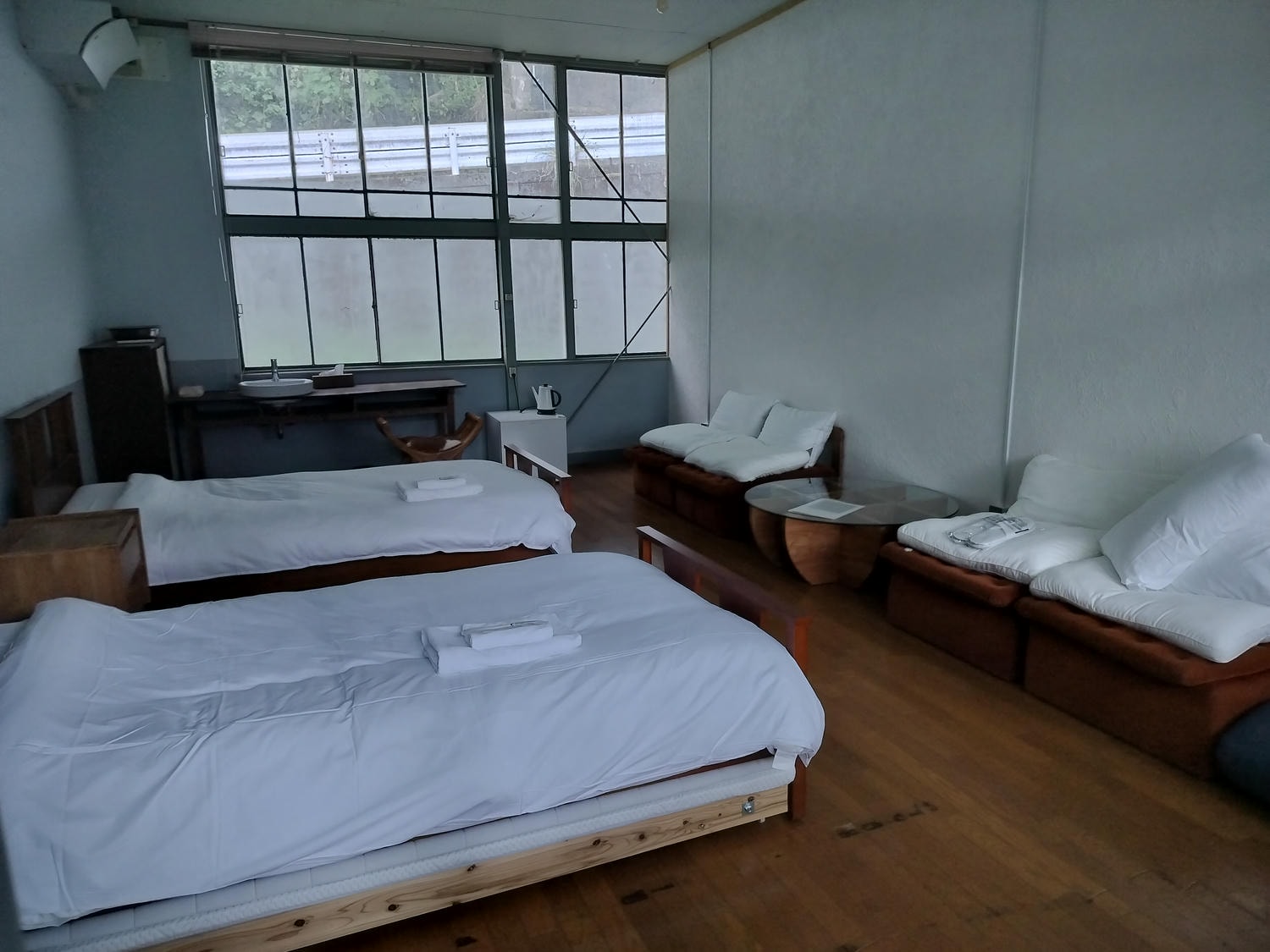 德島祖谷秘境咖啡┃與貓共存小學廢校活用Haretoke cafe咖啡辦公 Guest House青旅住宿 ハレとケ珈琲地方創生 - 第32張圖 德島祖谷秘境咖啡┃與貓共存小學廢校活用Haretoke cafe咖啡辦公 Guest House青旅住宿 ハレとケ珈琲地方創生