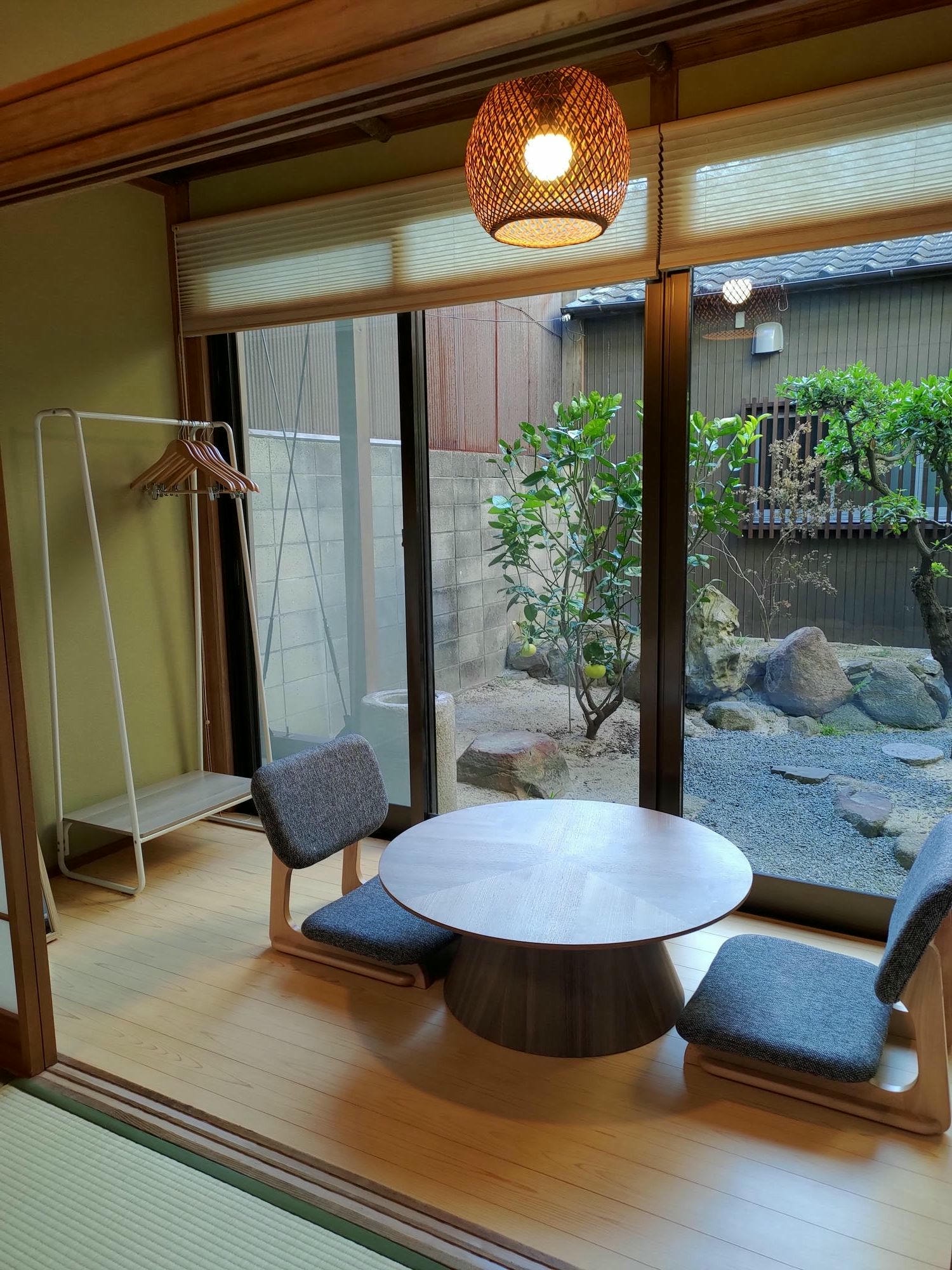 香川高松住宿┃JR四國直營Setolive 4S STAY古民家住宿 文青列車元素(2024新開) JR高松走10分 瀨戶藝術祭住宿