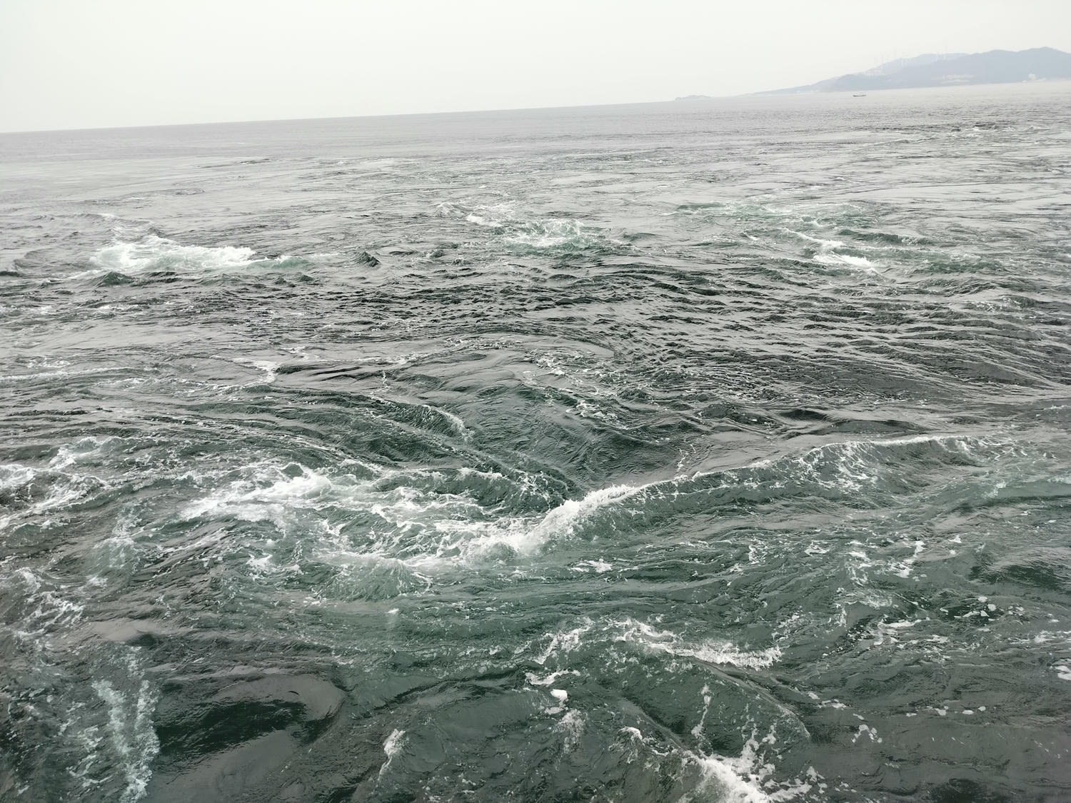 四國德島景點┃三種欣賞鳴門漩渦方法 世界三大渦潮 渦之道 渦流觀潮船 手扶梯山丘 鳴門公園 德島自由行