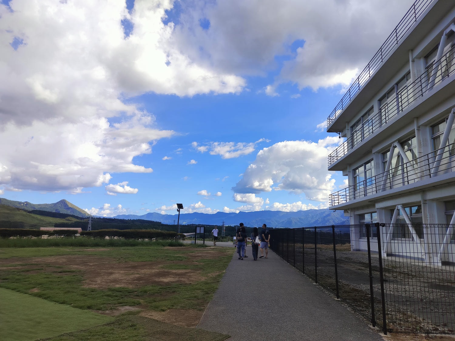 熊本景點南阿蘇┃震災博物館-東海大學阿蘇校區舊1號館 震災遺跡防災意識 航海王-羅賓銅像(熊本地震震災ミュージアム)