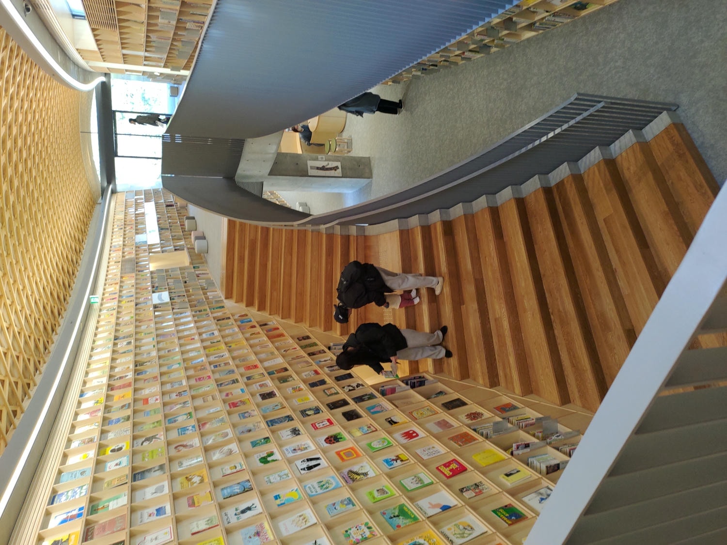 熊本景點┃2024開館 安藤忠雄設計捐贈「熊本兒童圖書森林」地震復興 熊本市路面電車步行5分 滿滿熊本元素直飛熊本