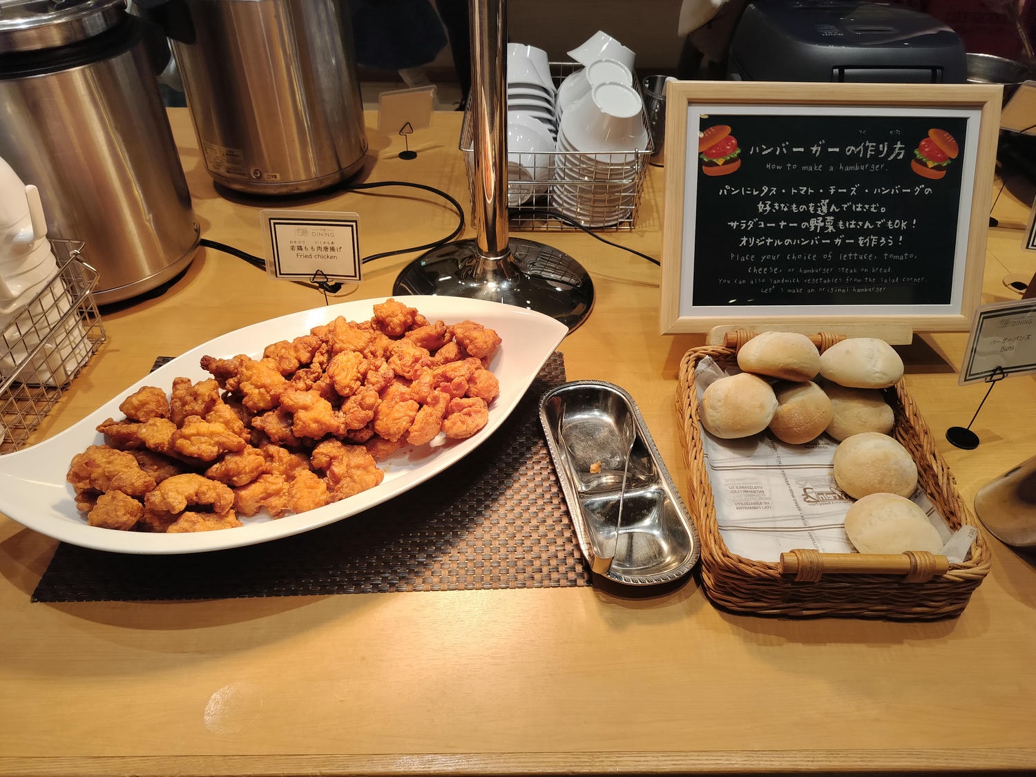 近畿三重旅遊┃親子最愛!!夢想的賽車牆面「主題鈴鹿賽車場飯店」直通賽車場樂園 天然溫泉自助早晚餐超豐富 免費停車