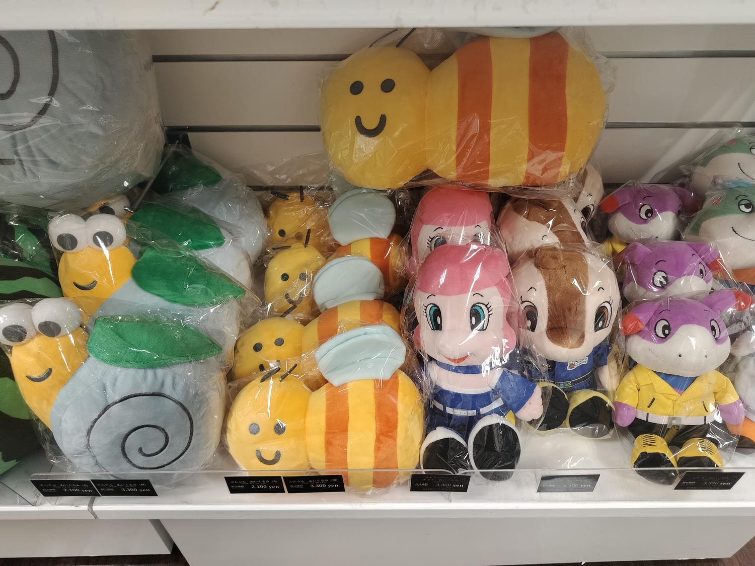 近畿三重旅遊┃親子最愛!!夢想的賽車牆面「主題鈴鹿賽車場飯店」直通賽車場樂園 天然溫泉自助早晚餐超豐富 免費停車