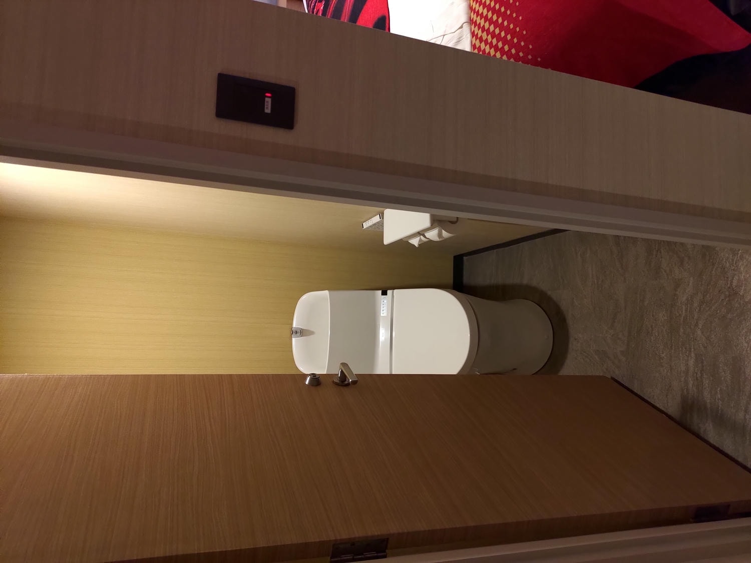 近畿三重旅遊┃親子最愛!!夢想的賽車牆面「主題鈴鹿賽車場飯店」直通賽車場樂園 天然溫泉自助早晚餐超豐富 免費停車