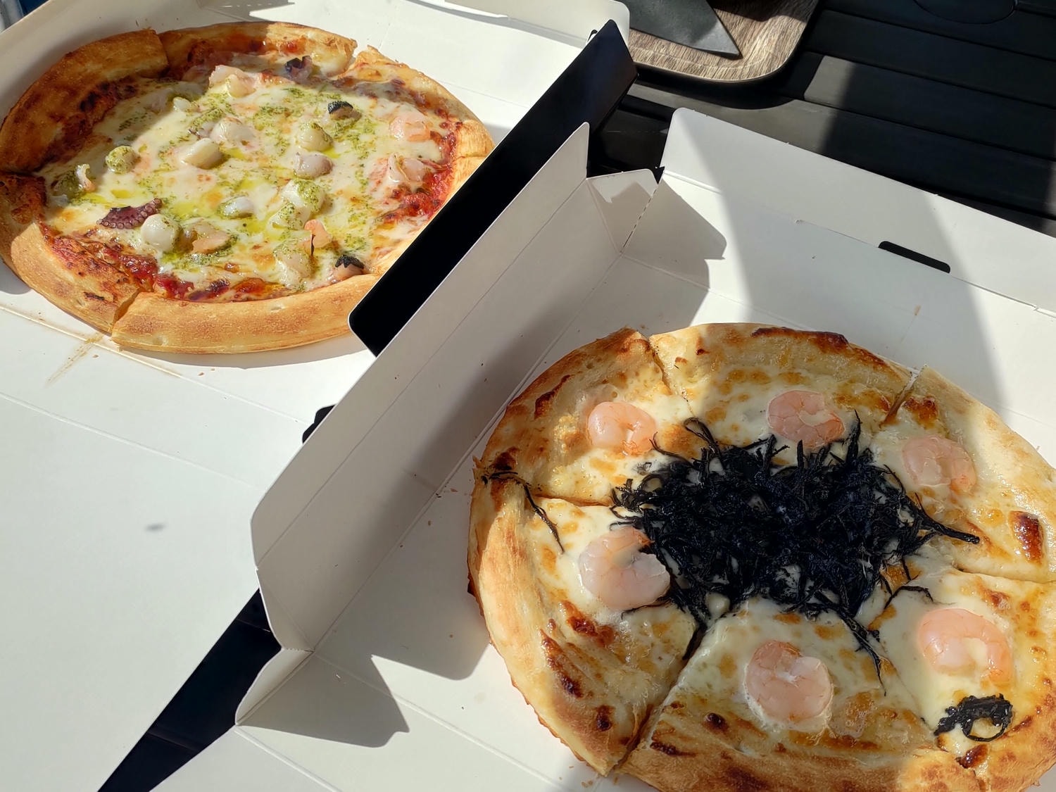 近畿三重┃「鈴鹿賽車場樂園」全介紹 大人小孩車車天堂一日護照 F1賽道賽車開起來 酷奇拉小鎮 VIP休息室 日本親子樂園