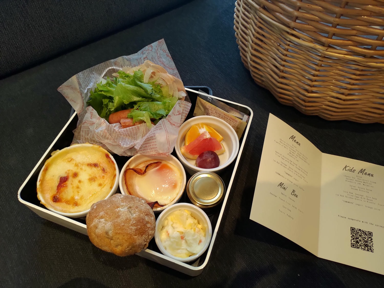 近畿三重旅遊┃親子最愛!!夢想的賽車牆面「主題鈴鹿賽車場飯店」直通賽車場樂園 天然溫泉自助早晚餐超豐富 免費停車