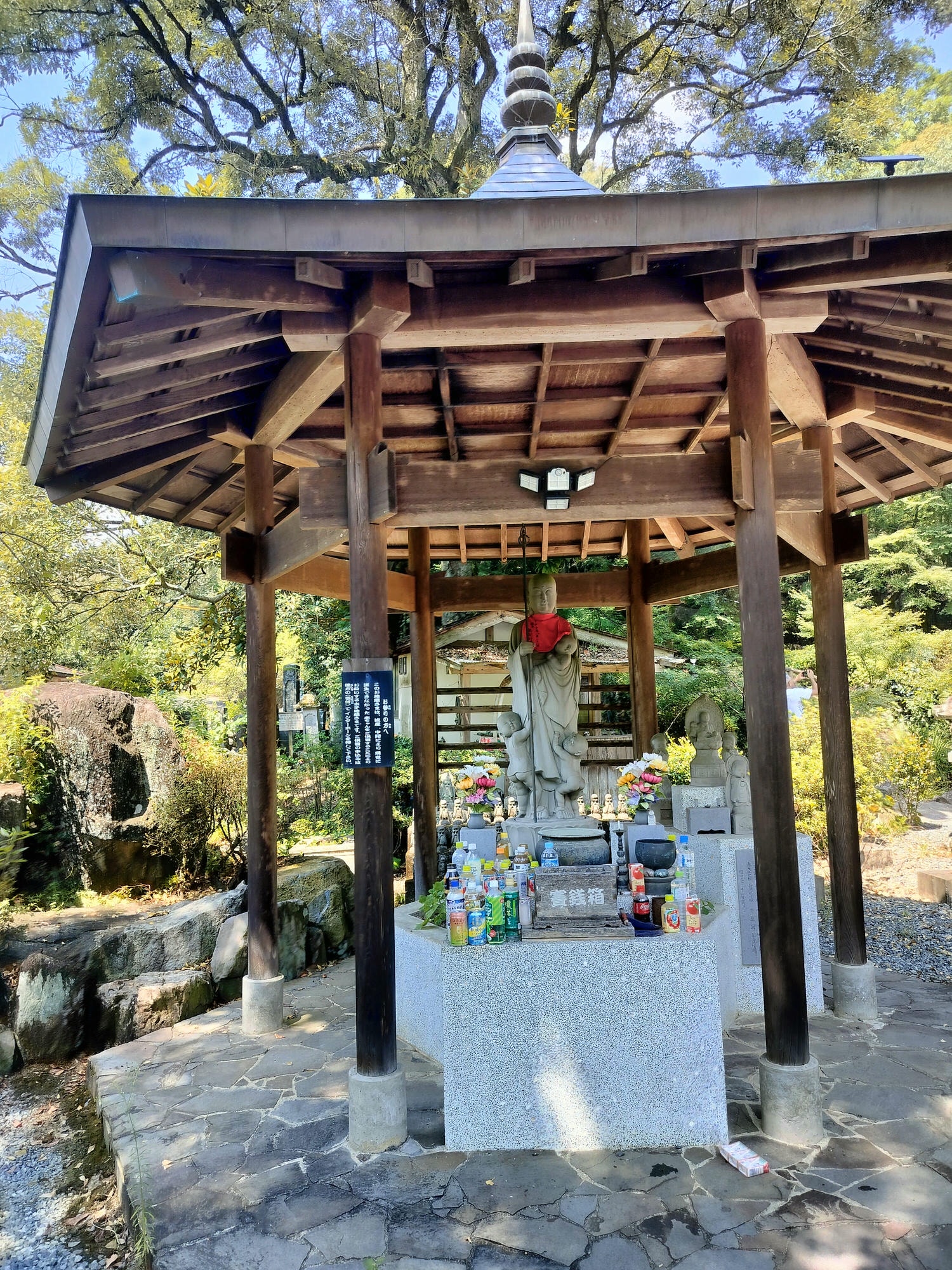 熊本餐廳┃山鹿市日輪寺「とき処 南無ナーム」精進料理食材細膩用心 座落池塘上 熊本素食 熊本自由行 - 第23張圖 熊本餐廳┃山鹿市日輪寺「とき処 南無ナーム」精進料理食材細膩用心 座落池塘上 熊本素食 熊本自由行