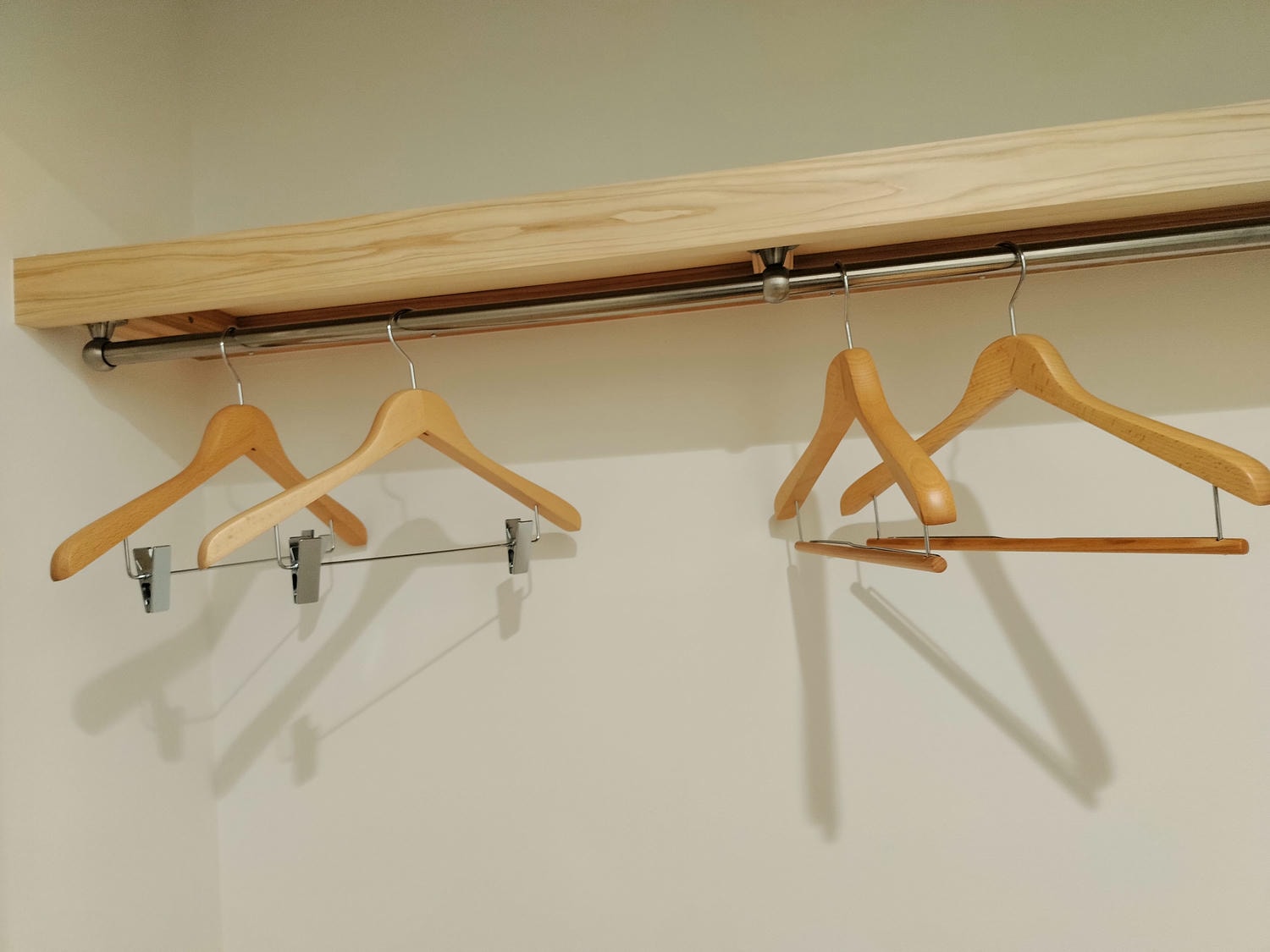 熊本天草住宿┃簡約檜木主題旅館ヒノキノホテル(𝐇𝐈𝐍𝐎𝐊𝐈𝐍𝐎 𝐇𝐎𝐓𝐄𝐋)可停車有早餐 天草自由行 天草自駕