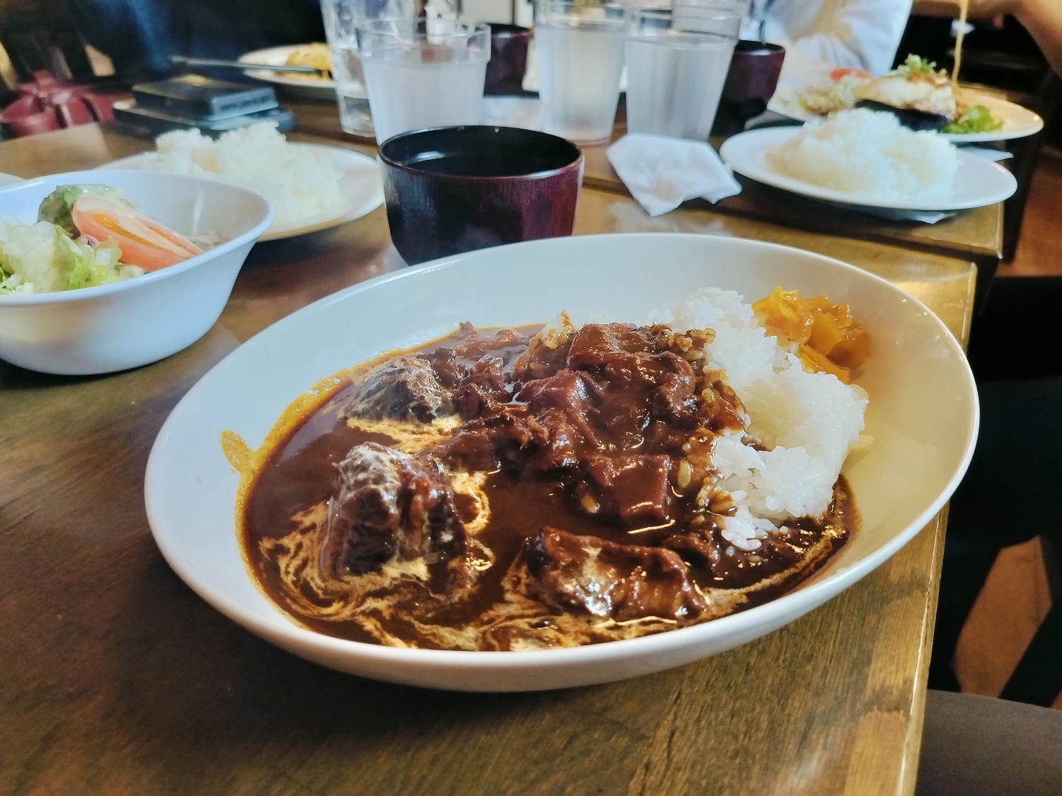 鳥取餐廳┃口袋名單 洋食家Tabito價格優惠份量大CP值超高 濃厚咖哩定食超喜歡 小木屋家庭風 機車族推薦