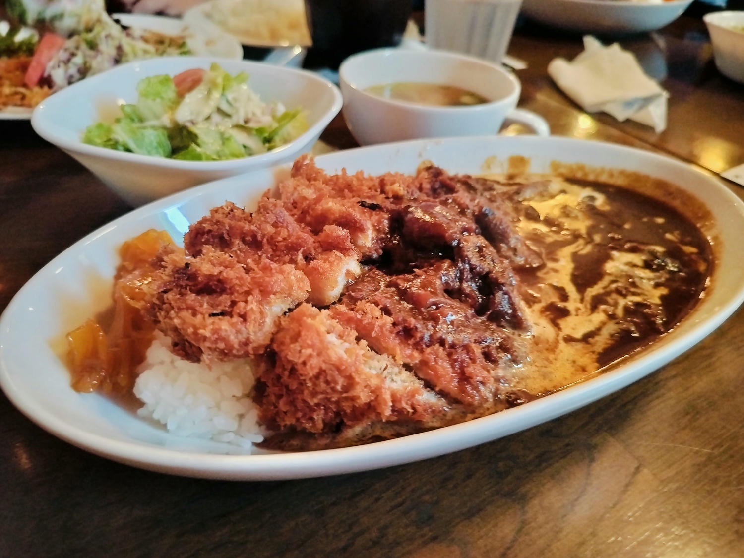 鳥取餐廳┃口袋名單 洋食家Tabito價格優惠份量大CP值超高 濃厚咖哩定食超喜歡 小木屋家庭風 機車族推薦