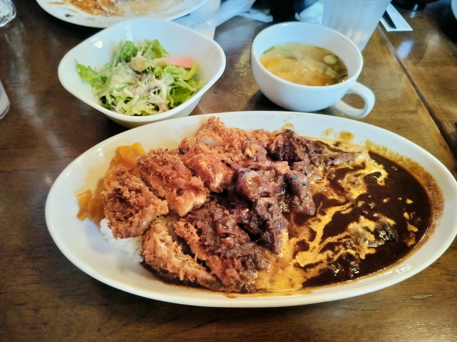 鳥取餐廳┃口袋名單 洋食家Tabito價格優惠份量大CP值超高 濃厚咖哩定食超喜歡 小木屋家庭風 機車族推薦