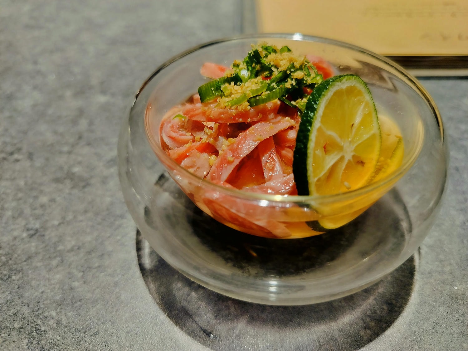 鳥取餐廳┃JR鳥取走3分 鳥取市「肉料理 Nick」和牛饗宴有包廂 金色牛雕像超吸睛 鳥取自由行 鳥取美食