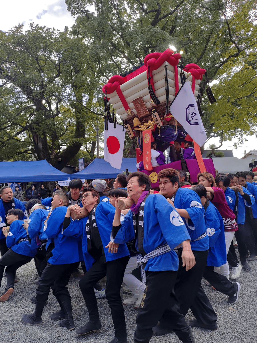 四國祭典┃與張泰山一家參加德島縣日和佐八幡神社祭典!扛驕刻竹燈打太鼓看撞驕 遊山箱晚餐賞花火