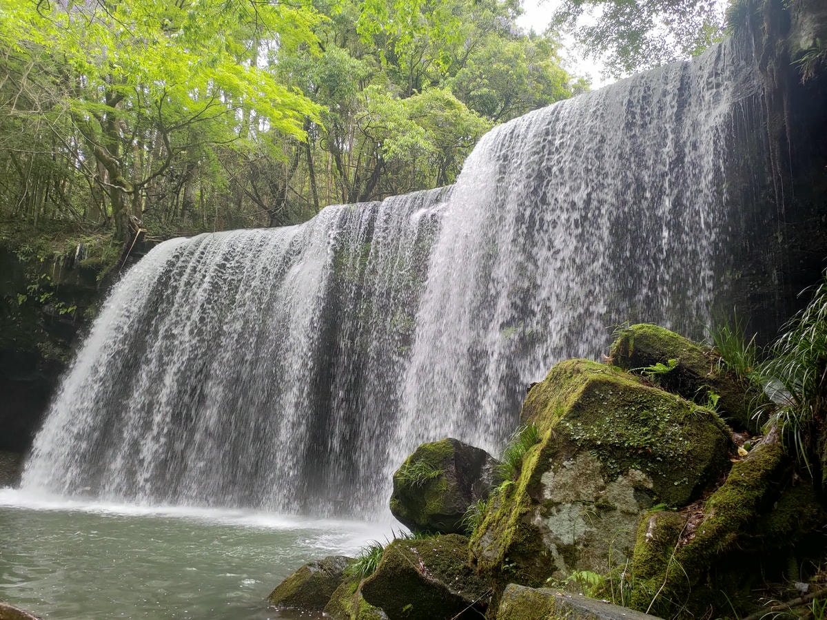 熊本景點┃熊本必訪!水面簾幕猛烈湍急「鍋瀑布」阿蘇小國町大自然藝術品阿蘇自由行 熊本自駕 - 第6張圖 熊本景點┃熊本必訪!水面簾幕猛烈湍急「鍋瀑布」阿蘇小國町大自然藝術品阿蘇自由行 熊本自駕