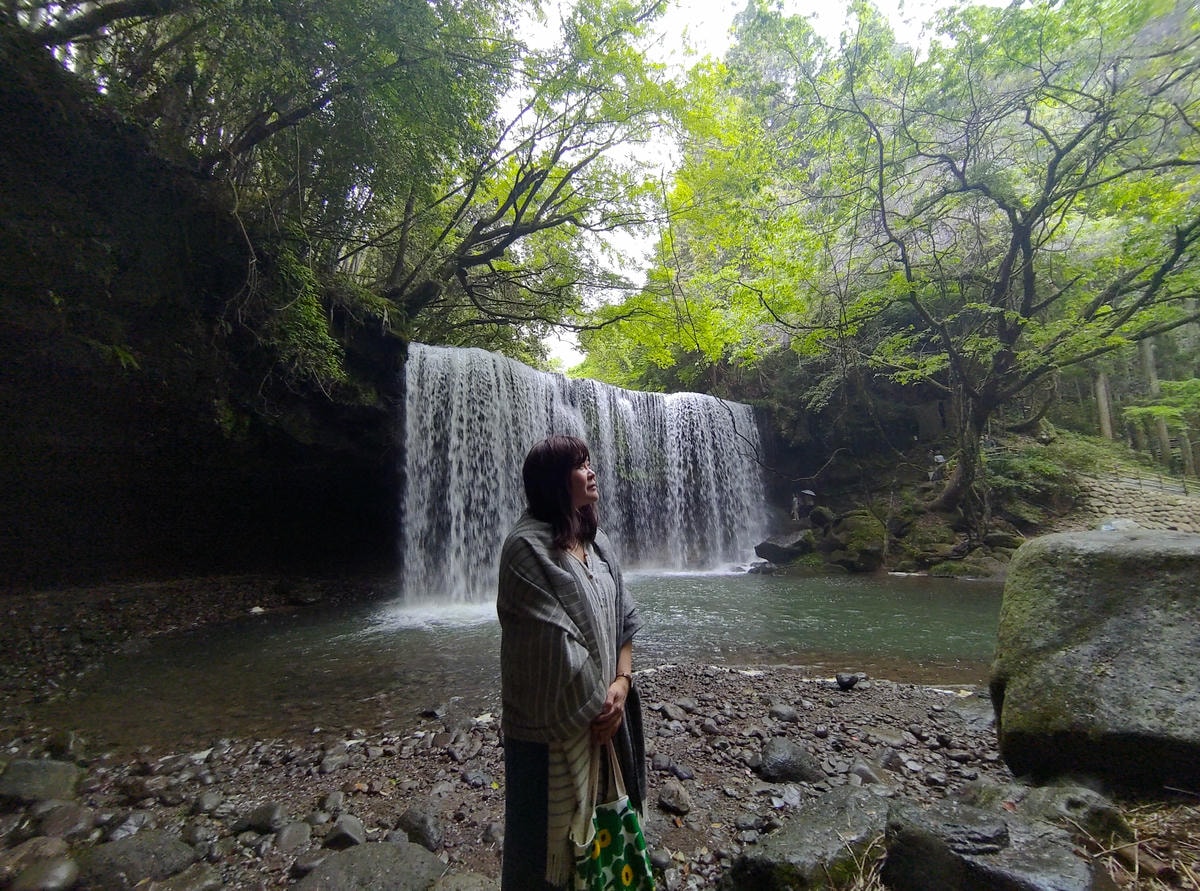 熊本景點┃熊本必訪!水面簾幕猛烈湍急「鍋瀑布」阿蘇小國町大自然藝術品阿蘇自由行 熊本自駕 - 第13張圖 熊本景點┃熊本必訪!水面簾幕猛烈湍急「鍋瀑布」阿蘇小國町大自然藝術品阿蘇自由行 熊本自駕