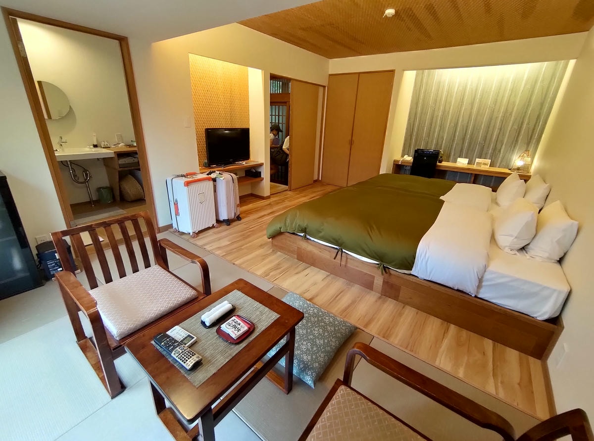 熊本住宿南阿蘇┃一泊二食深山秘湯「竹樂亭」獨棟房露天天然溫泉 日式山居鴨貓共生 竹林星空 熊本自駕推薦住宿 - 第2張圖 熊本住宿南阿蘇┃一泊二食深山秘湯「竹樂亭」獨棟房露天天然溫泉 日式山居鴨貓共生 竹林星空 熊本自駕推薦住宿