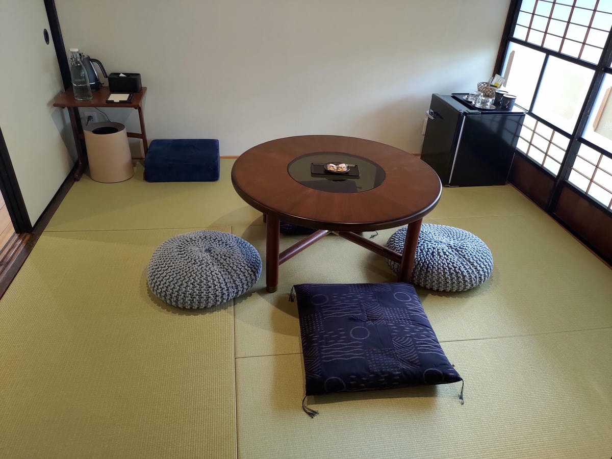 熊本住宿甲佐町┃NIPPONIA 「疏水之鄉」古民家住宿一日僅三房 水與歷史共生 百年當鋪房 樓中樓緣側賞日常 當地食材早餐