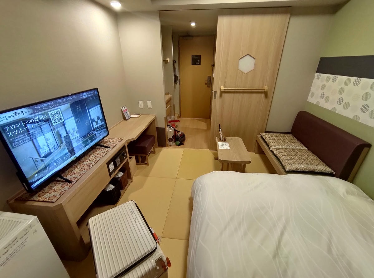 熊本市飯店┃日式全館塌塌米赤腳放鬆「御宿野乃熊本飯店」新開幕!天然溫泉豐富早餐 夜鳴拉麵宵夜 花畑町站步行