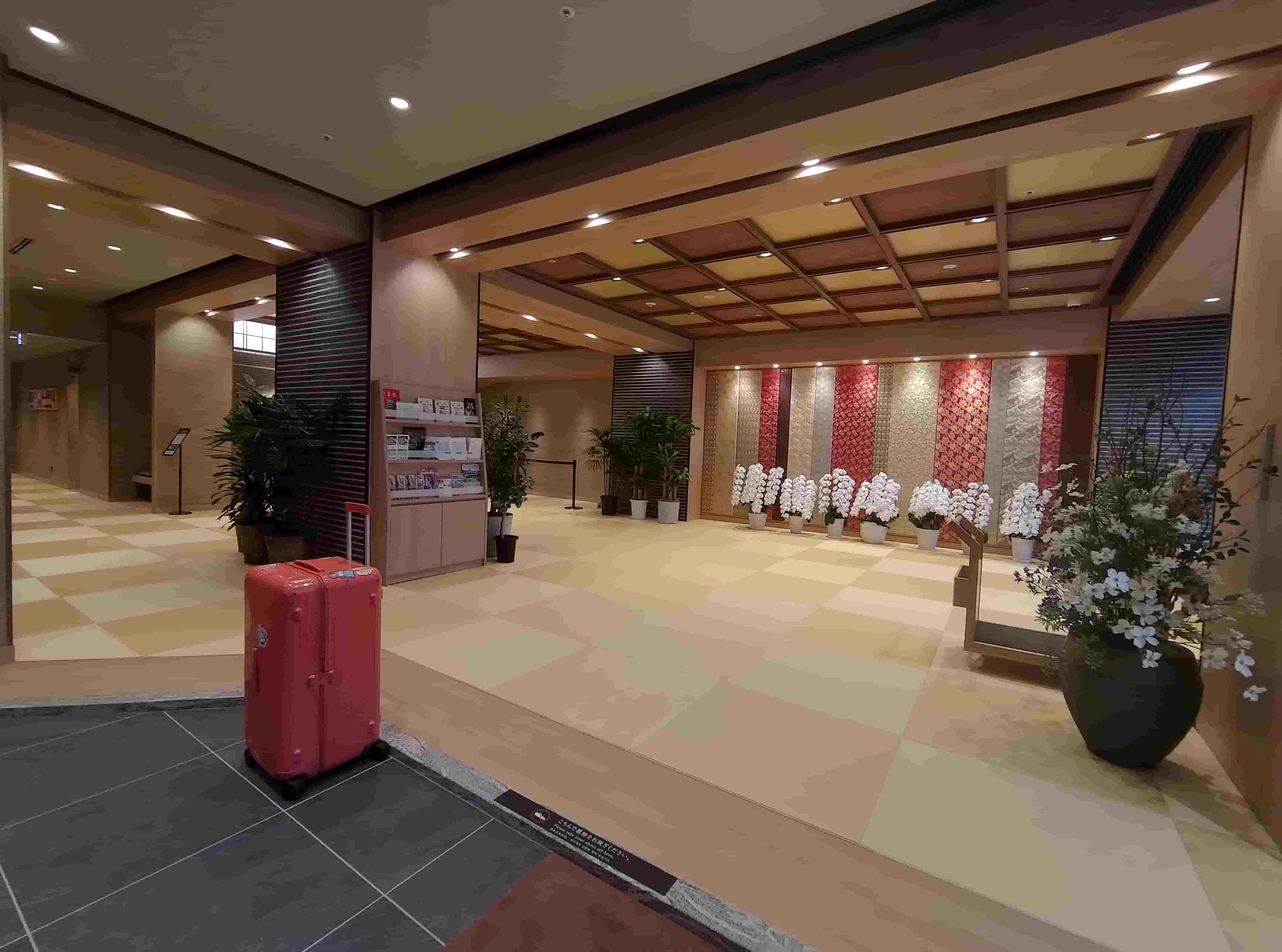 熊本市飯店┃日式全館塌塌米赤腳放鬆「御宿野乃熊本飯店」新開幕!天然溫泉豐富早餐 夜鳴拉麵宵夜 花畑町站步行