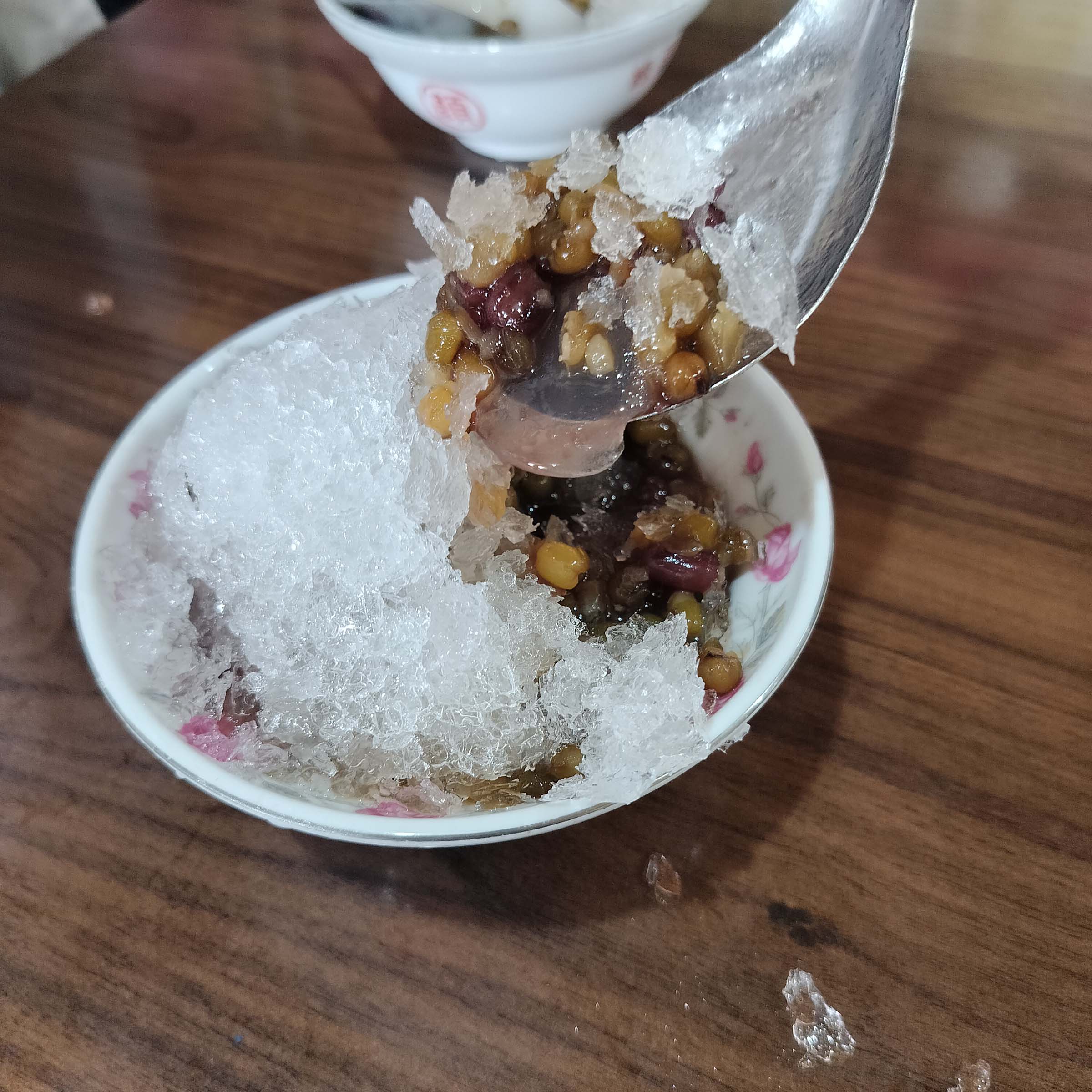 台北散策┃ふらり大稻埕迪化街さんぽ 紅豆緑豆の甘さと霞海城隍廟月下老人 個性的な猫ちゃんも出会った台北旅行 MRT北門駅 - 第16張圖 台北散策┃ふらり大稻埕迪化街さんぽ 紅豆緑豆の甘さと霞海城隍廟月下老人 個性的な猫ちゃんも出会った台北旅行 MRT北門駅