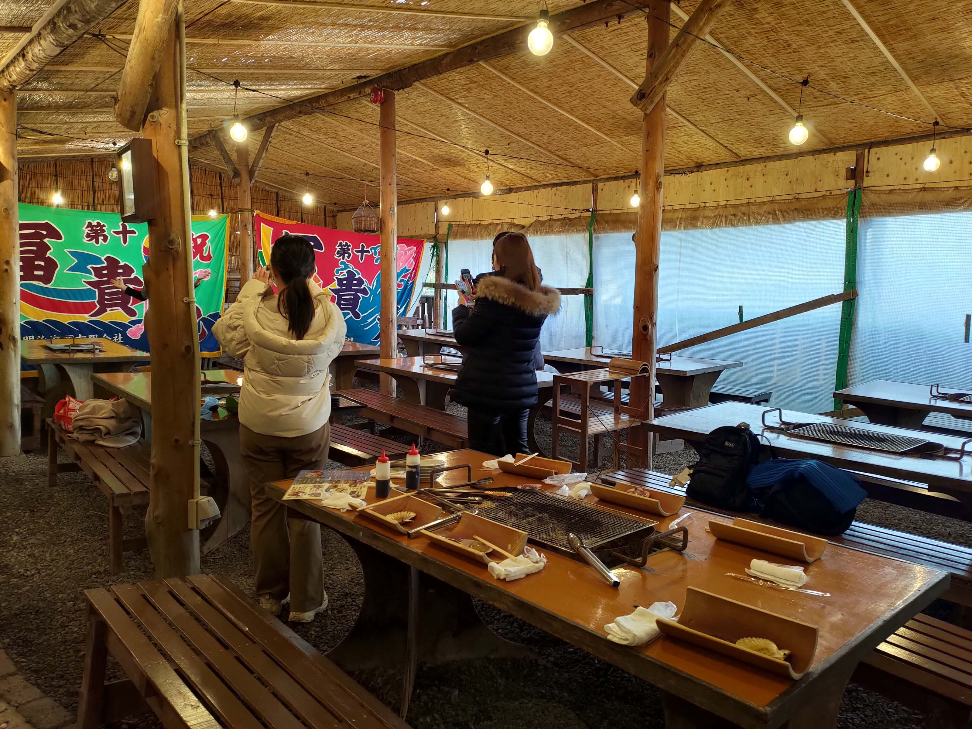 熊本天草┃95%遇見野生海豚跳的好高「天草海豚中心」200多頭超感動!「天草海鮮藏」吃最新鮮的海產 天草自駕 熊本直飛