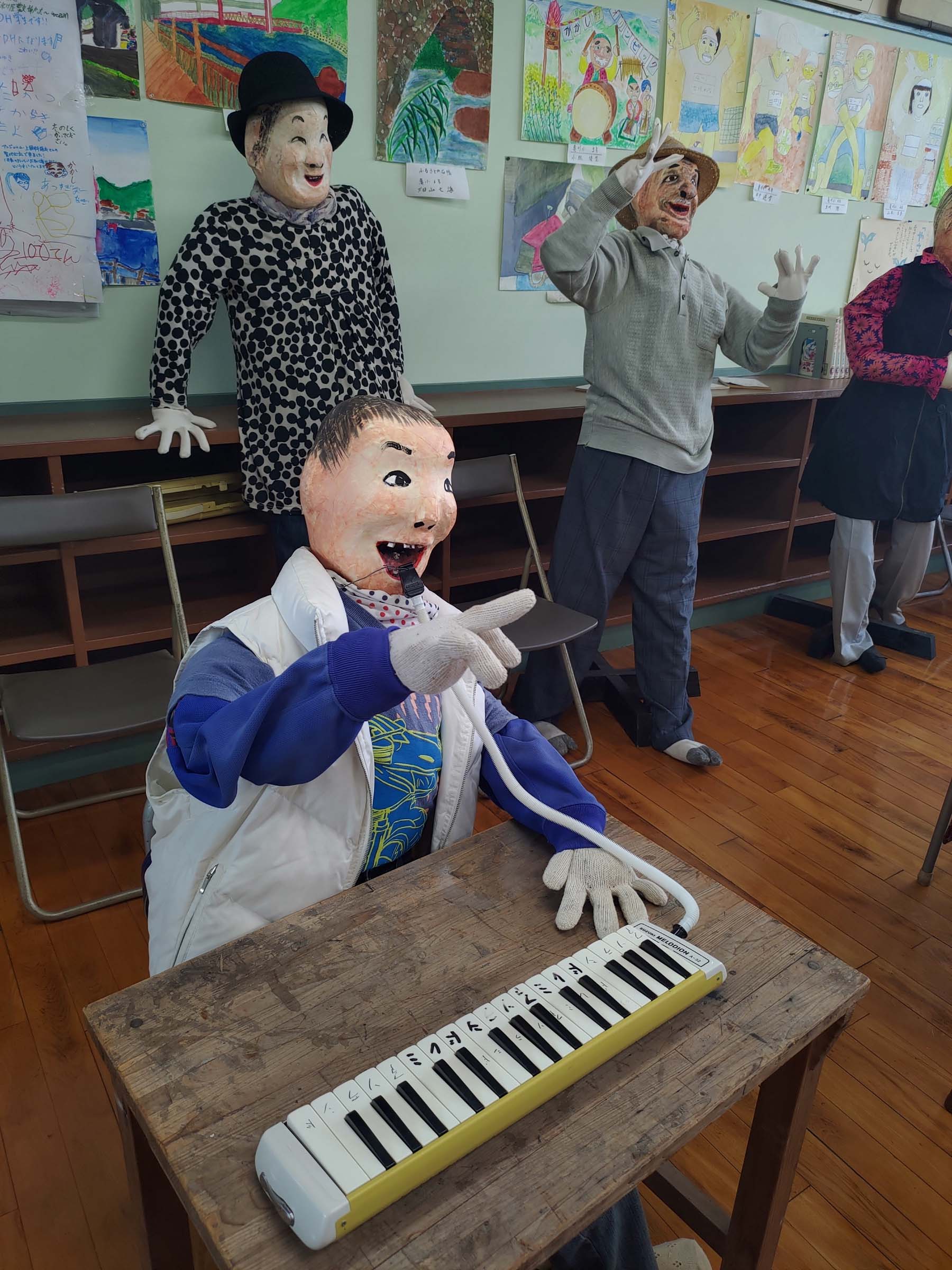 熊本天草┃小學校重生!600快樂村民都是假人「道之驛宮地岳稻草人村」特色景點 吃飯伴手禮蕎麥麵體驗 夏天挑戰測膽鬼屋天草自駕