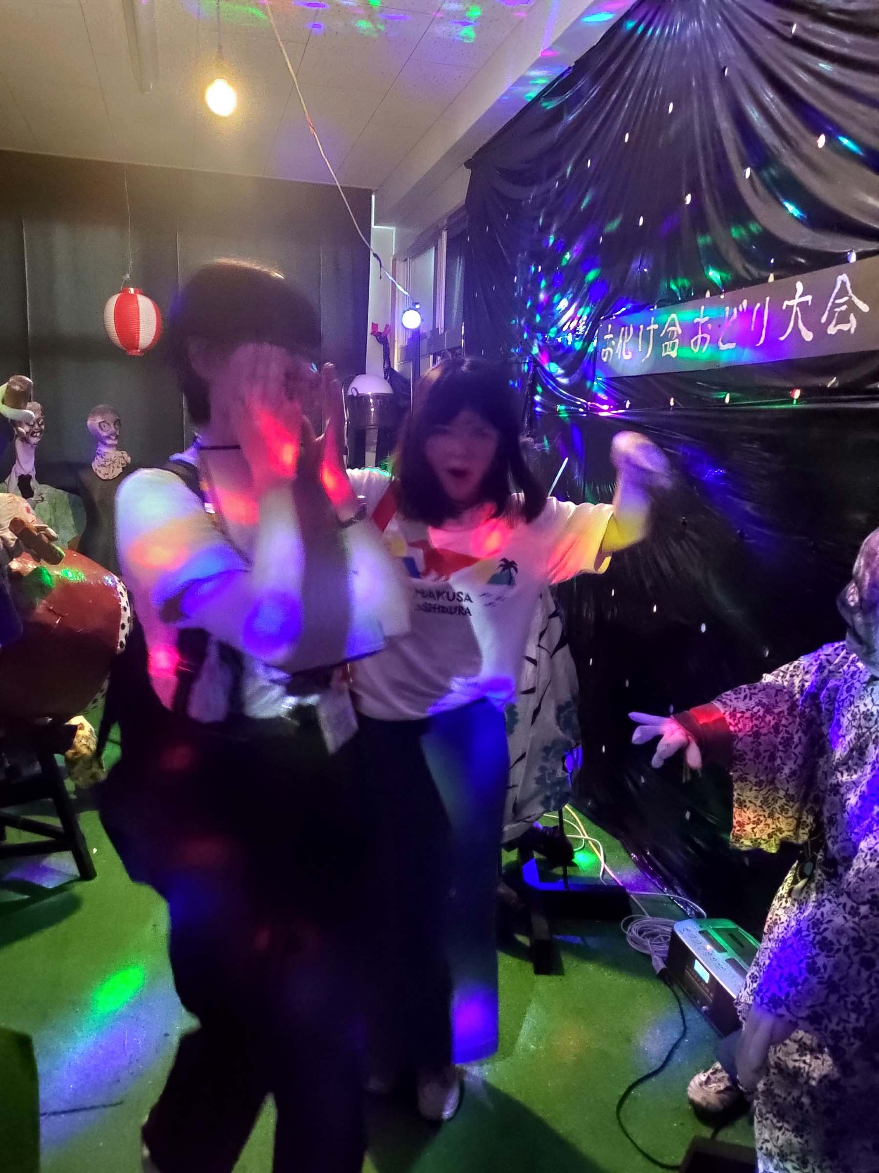 熊本天草┃小學校重生!600快樂村民都是假人「道之驛宮地岳稻草人村」特色景點 吃飯伴手禮蕎麥麵體驗 夏天挑戰測膽鬼屋天草自駕