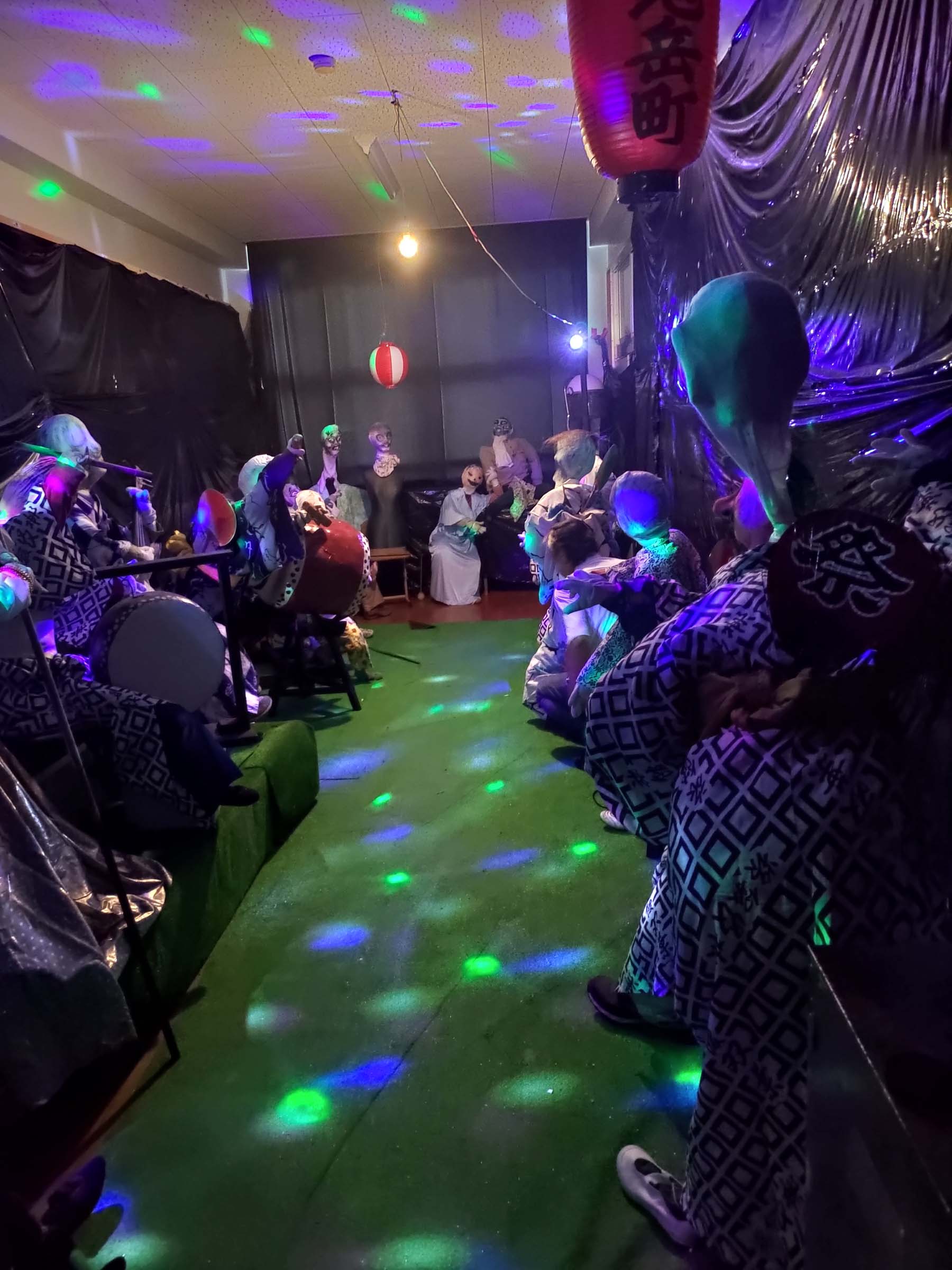 熊本天草┃小學校重生!600快樂村民都是假人「道之驛宮地岳稻草人村」特色景點 吃飯伴手禮蕎麥麵體驗 夏天挑戰測膽鬼屋天草自駕