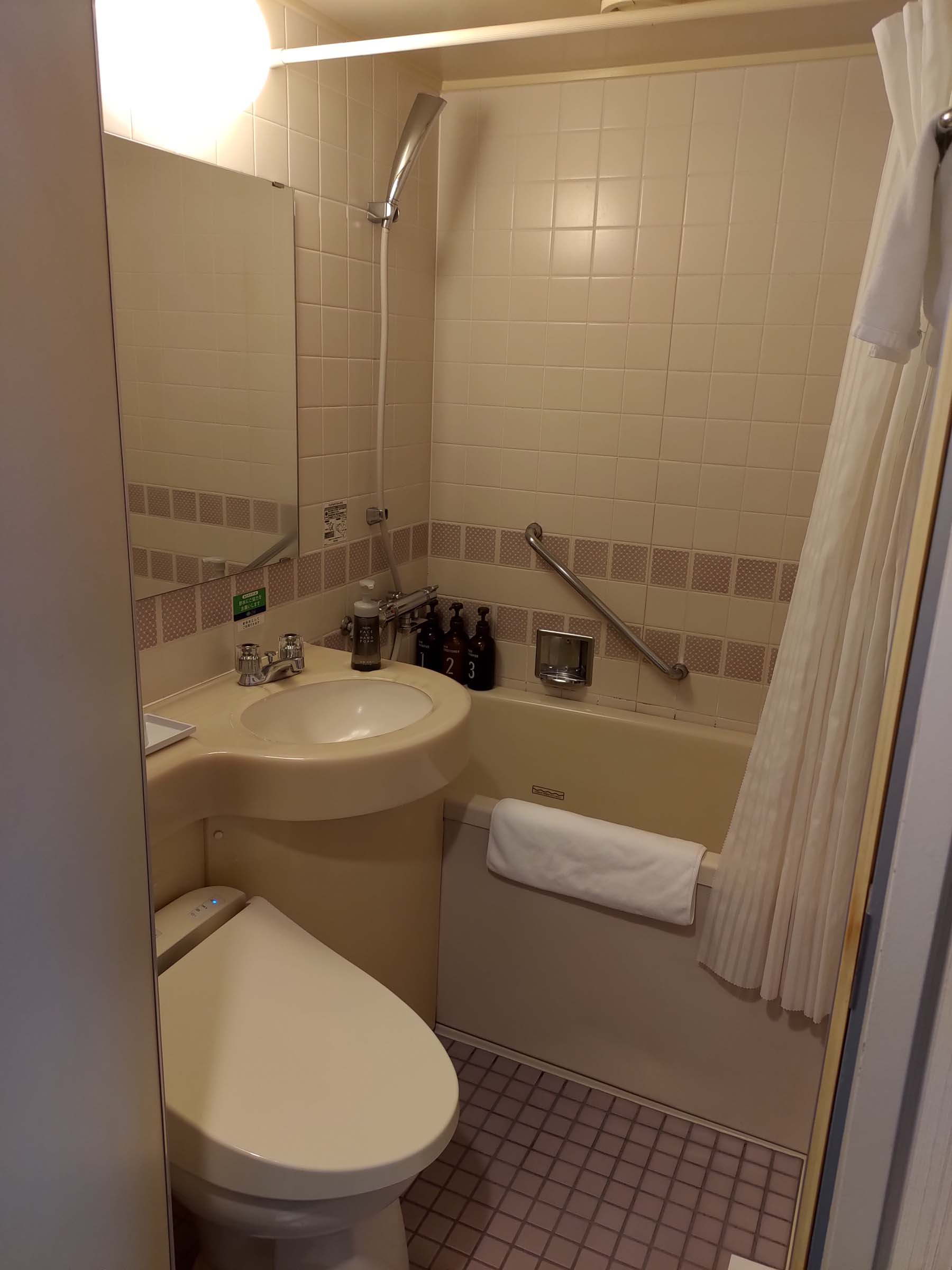 函館五日自由行賞楓┃虎航直飛 函館站RESOL飯店！特級套票路面電車走遍五稜郭 金森倉庫 函館山夜景元町 朝市海鮮 北海道自駕