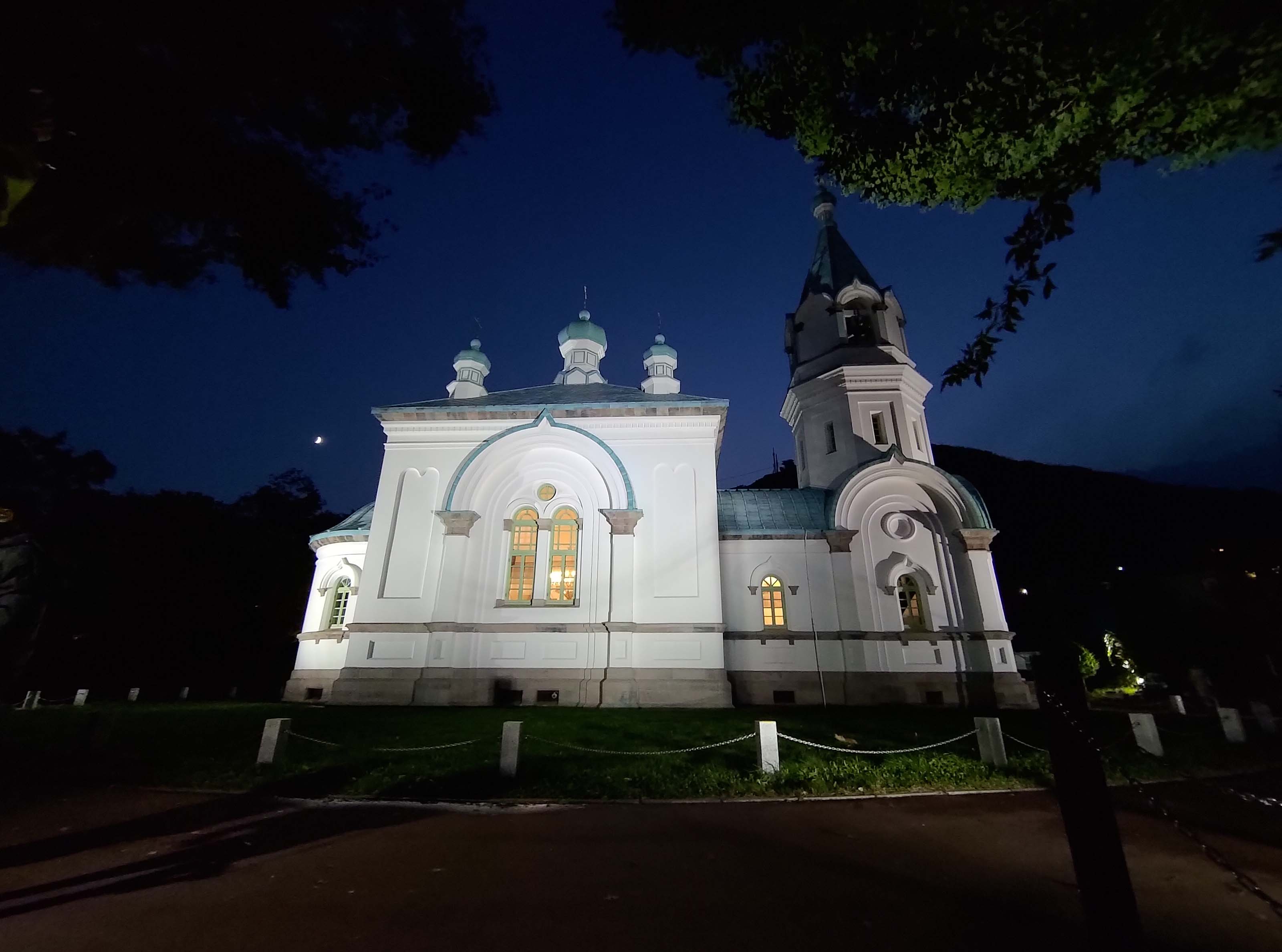 直飛函館自由行(美食上篇)┃JR函館站徒步吃飯 函館朝市吃海鮮 烏賊清居酒屋 排隊函館鹽味拉麵 鹿羊烤肉 北海道自由行