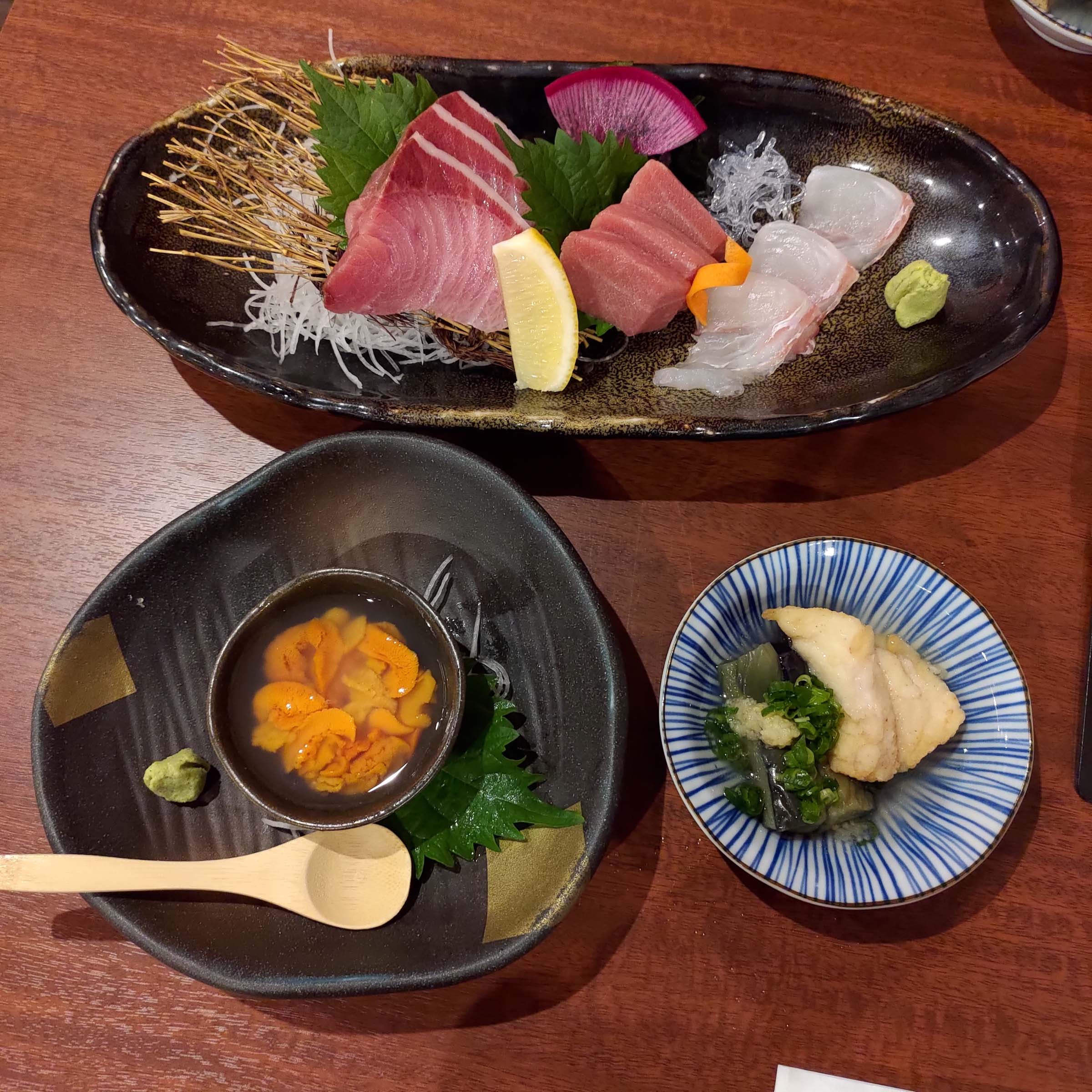 直飛函館自由行(美食上篇)┃JR函館站徒步吃飯 函館朝市吃海鮮 烏賊清居酒屋 排隊函館鹽味拉麵 鹿羊烤肉 北海道自由行